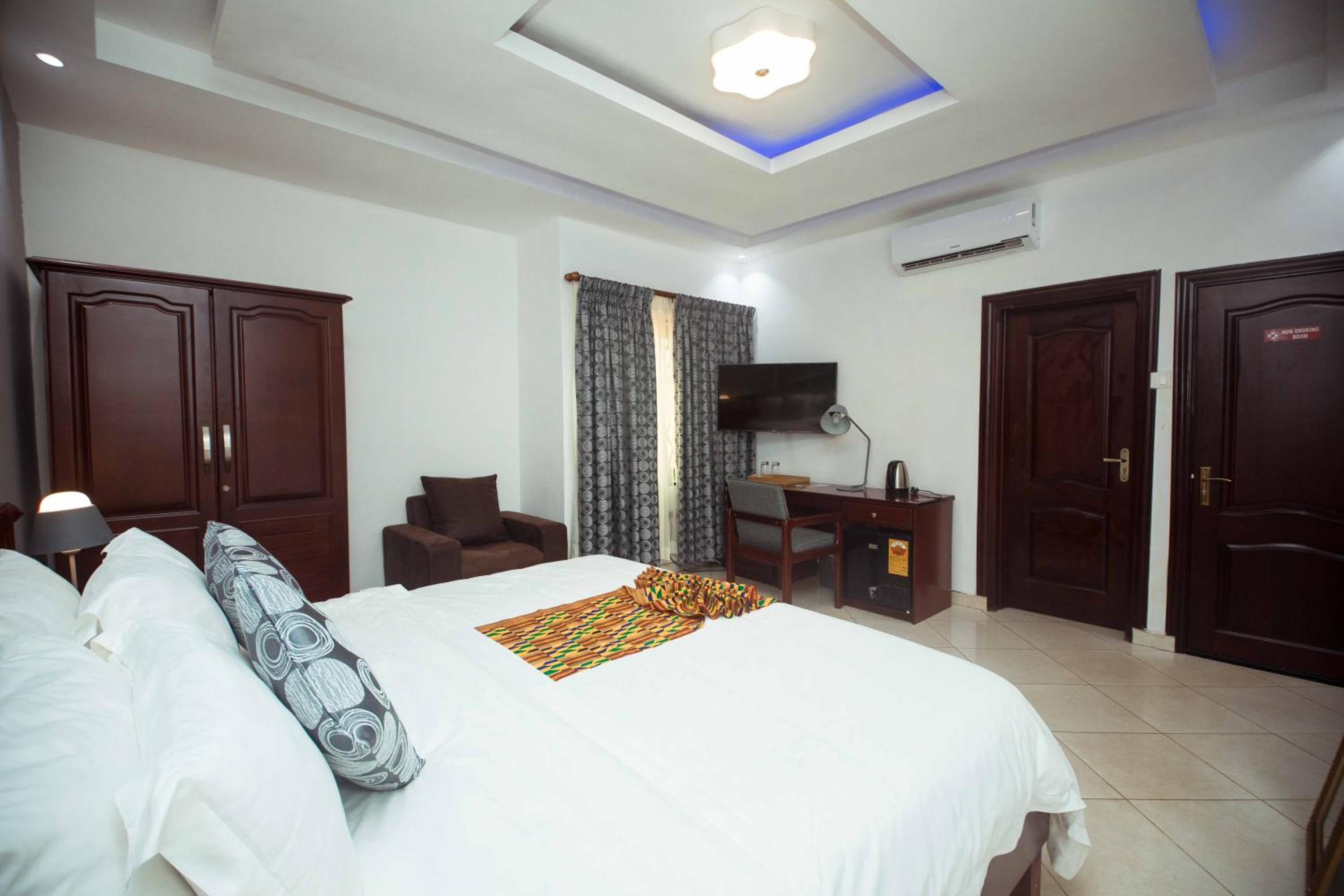 Deluxe King Room