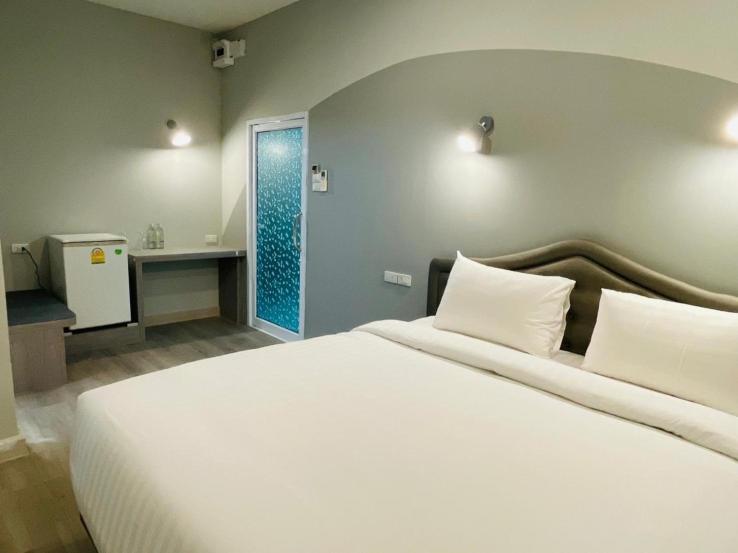 Standard Double Room - Photo 2