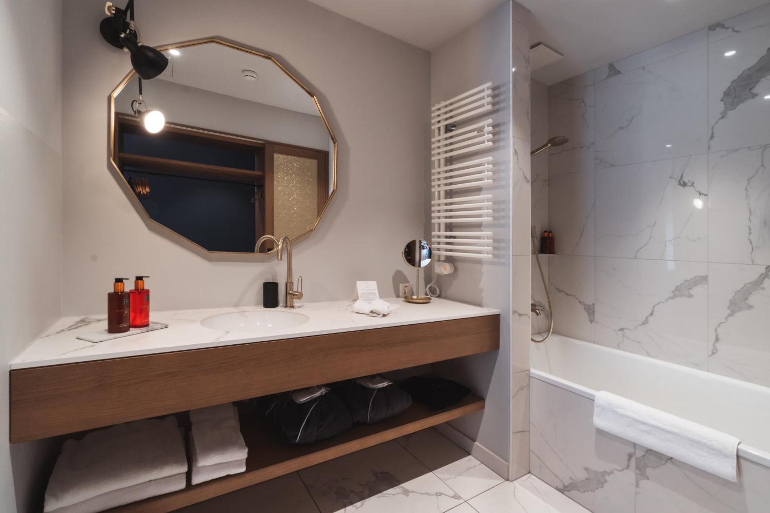 Signature Room