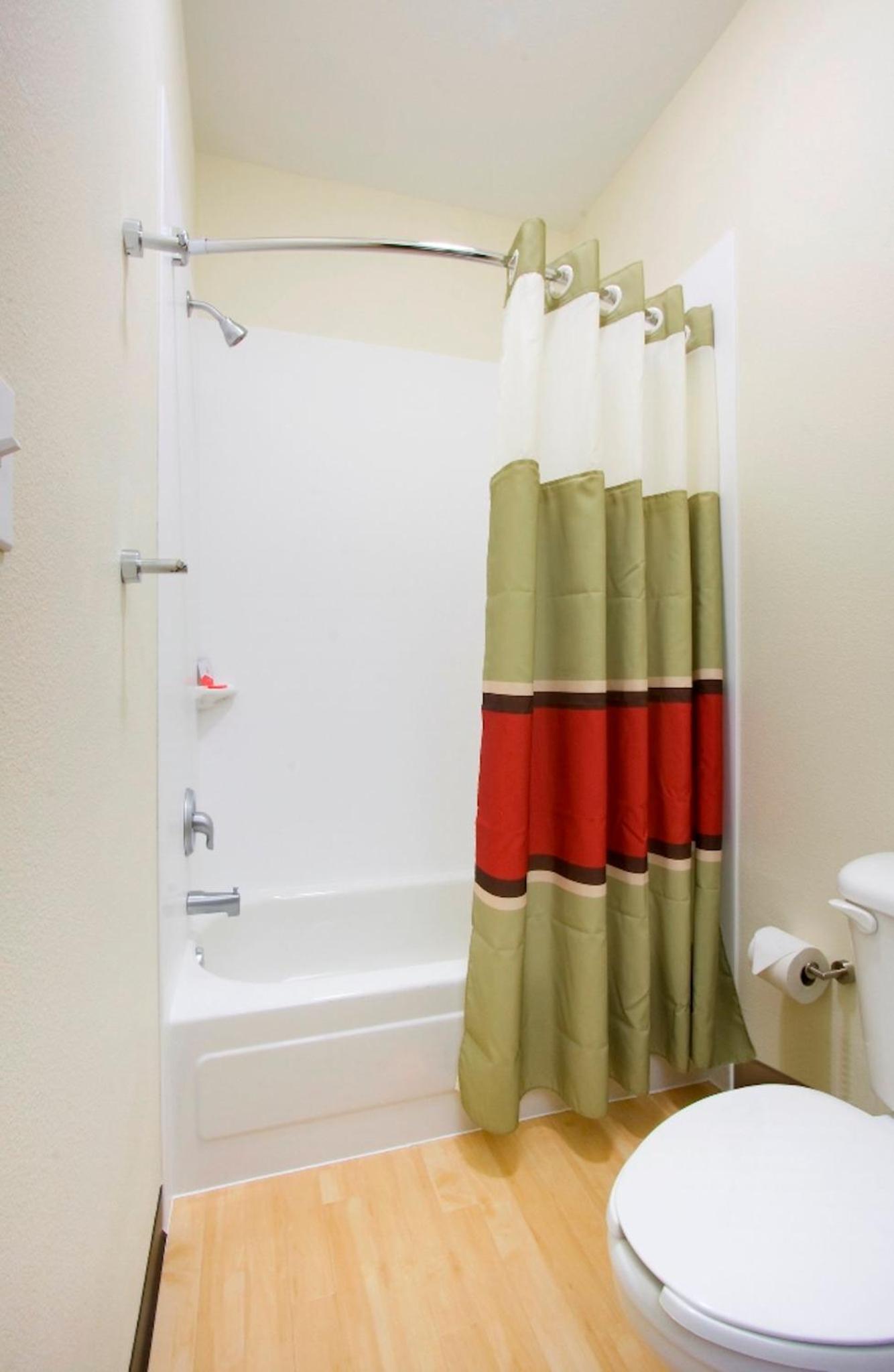 Deluxe Room with Two Double Beds Non-Smoking - Photo 4