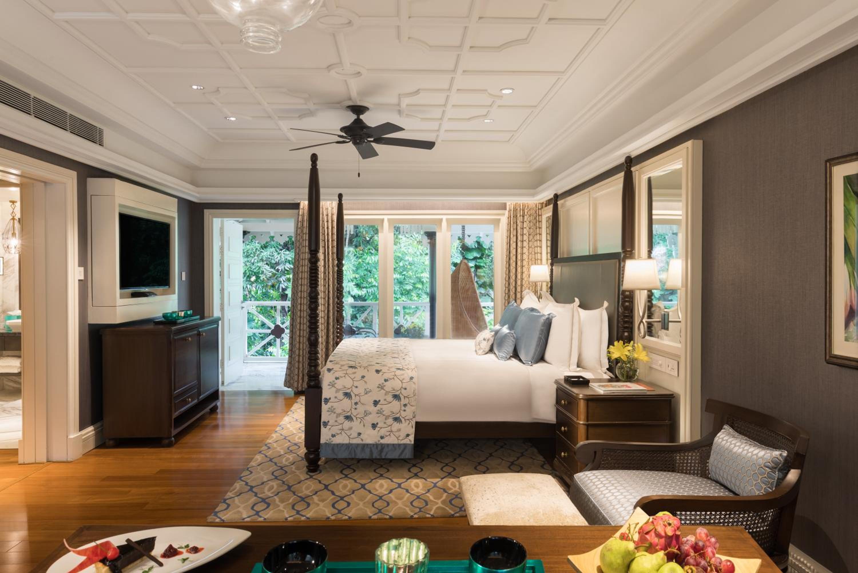 Luxury Grande Room Garden View King Bed - Photo 3
