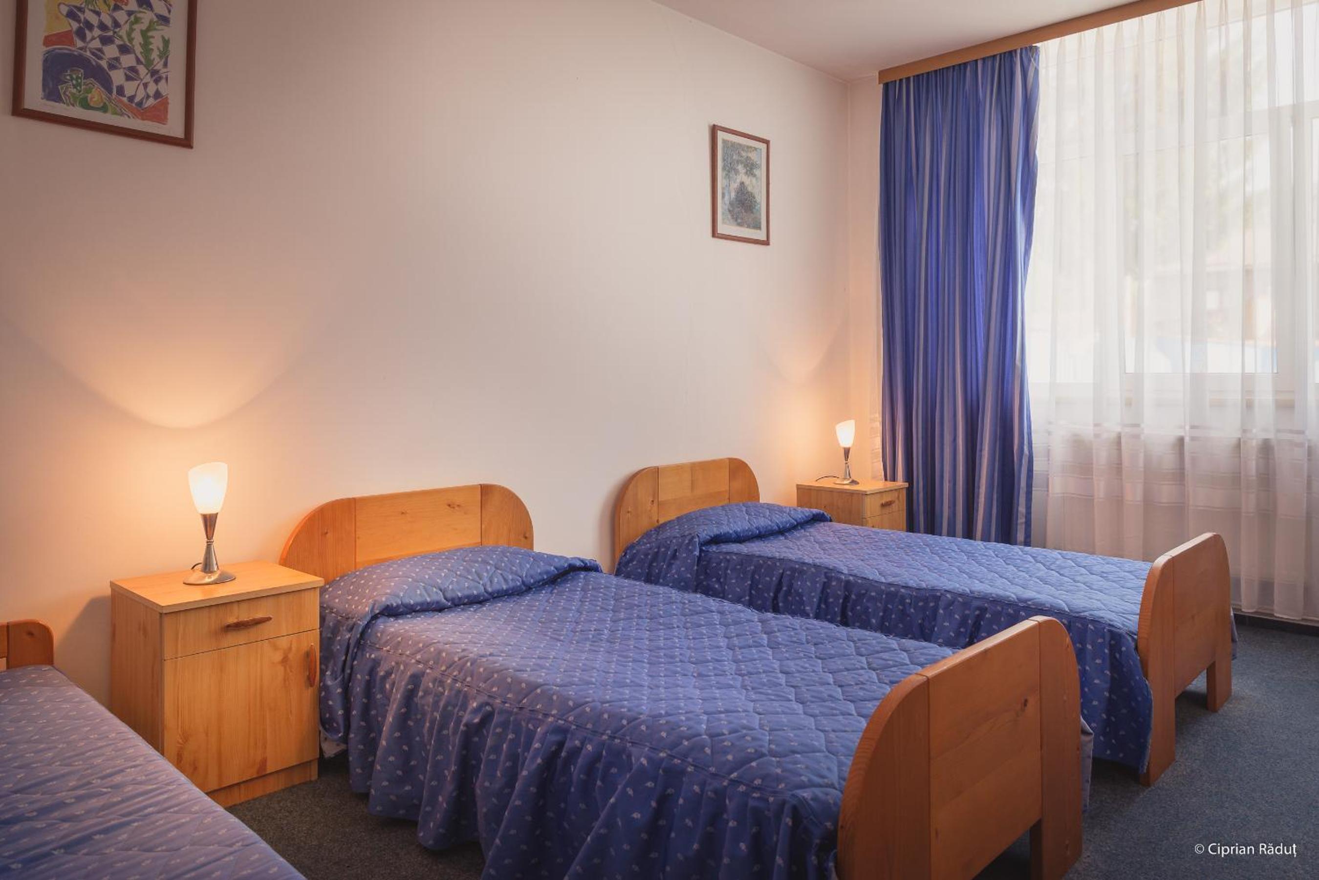 Standard Double or Twin Room - Photo 2