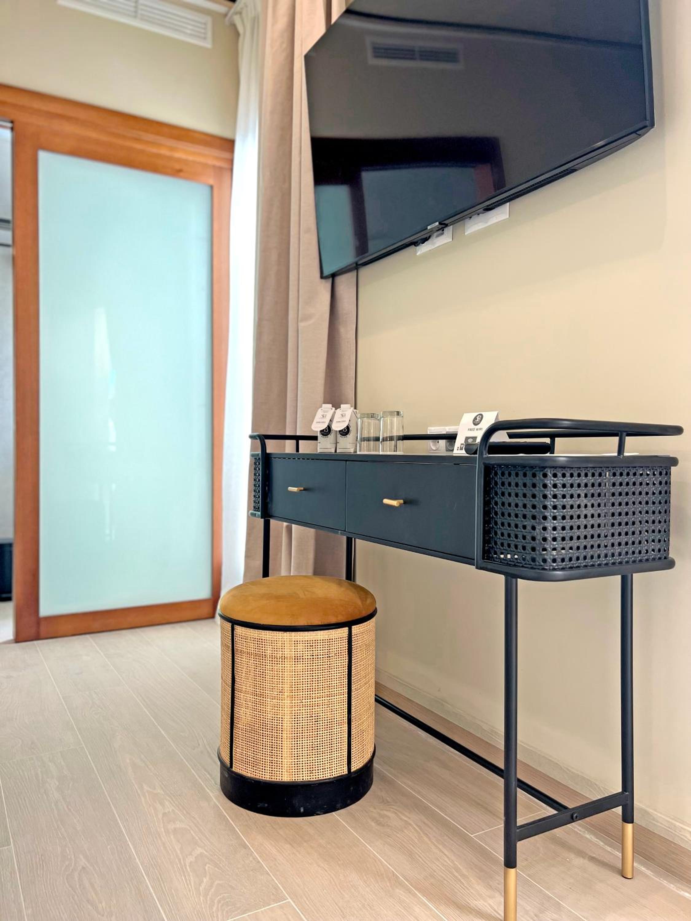 Basic Double Room - Photo 12