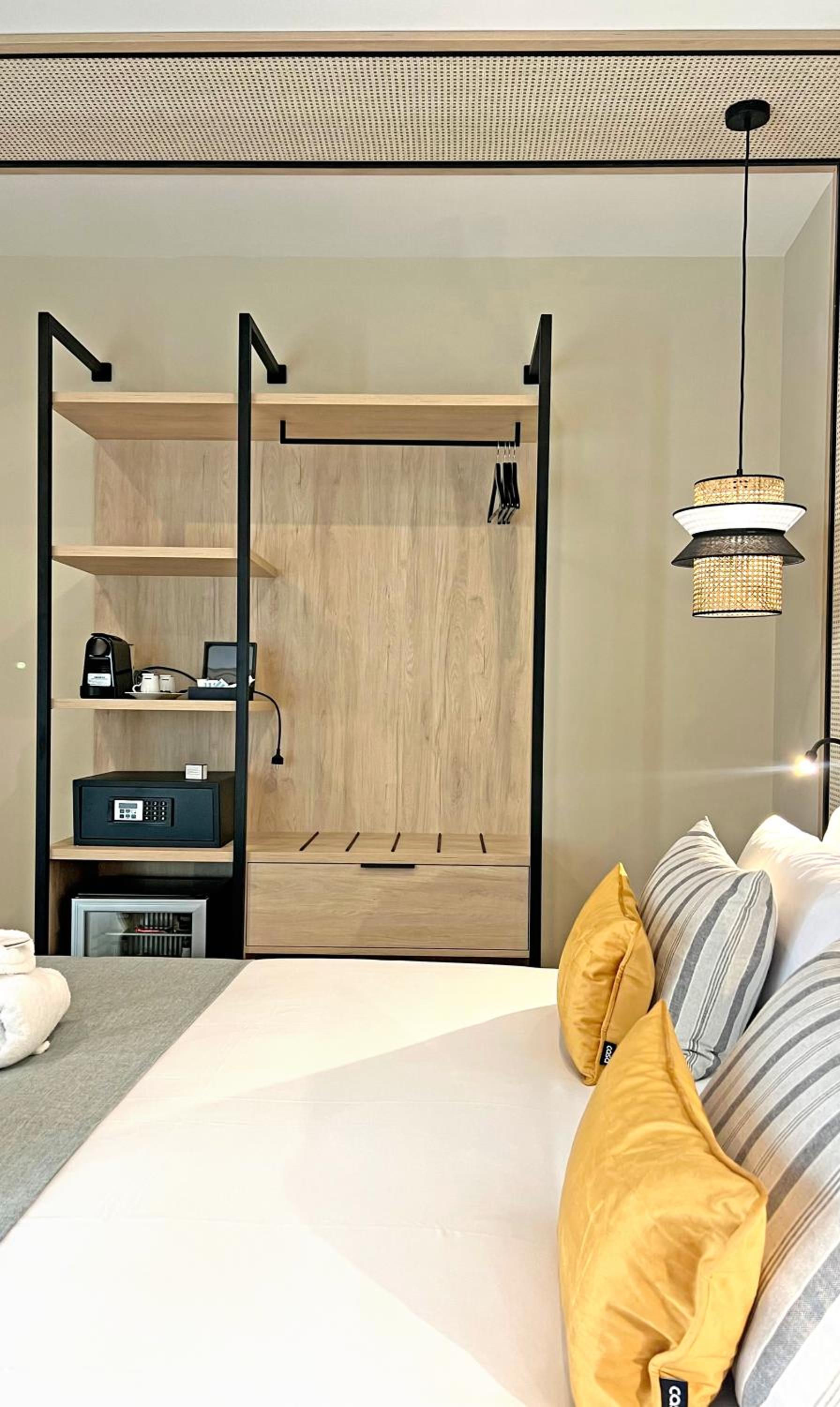 Basic Double Room - Photo 11