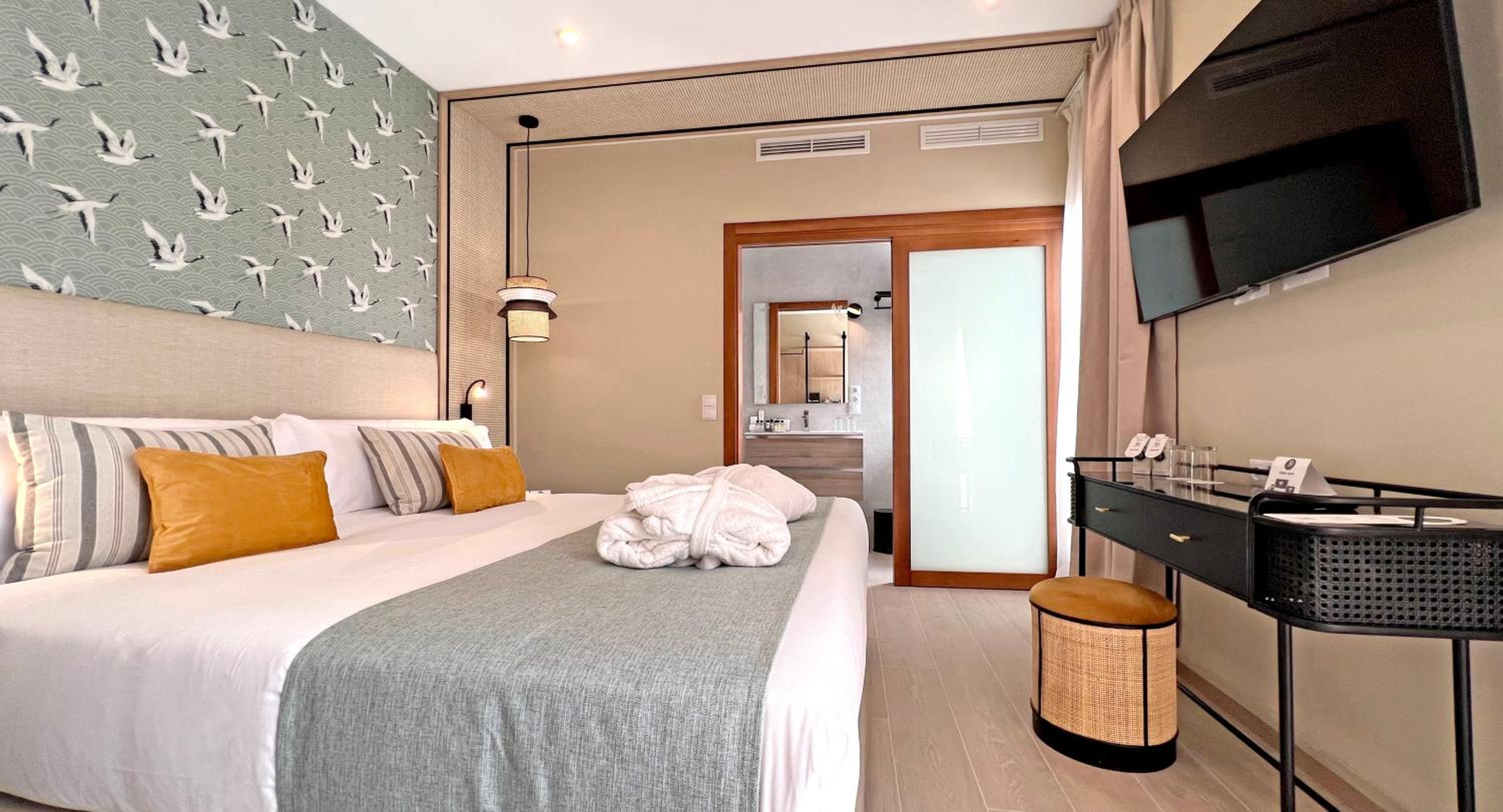 Basic Double Room - Photo 10