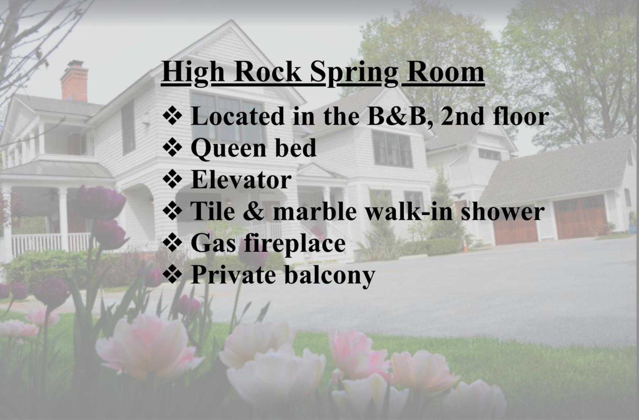 Queen Room with Balcony photo 2