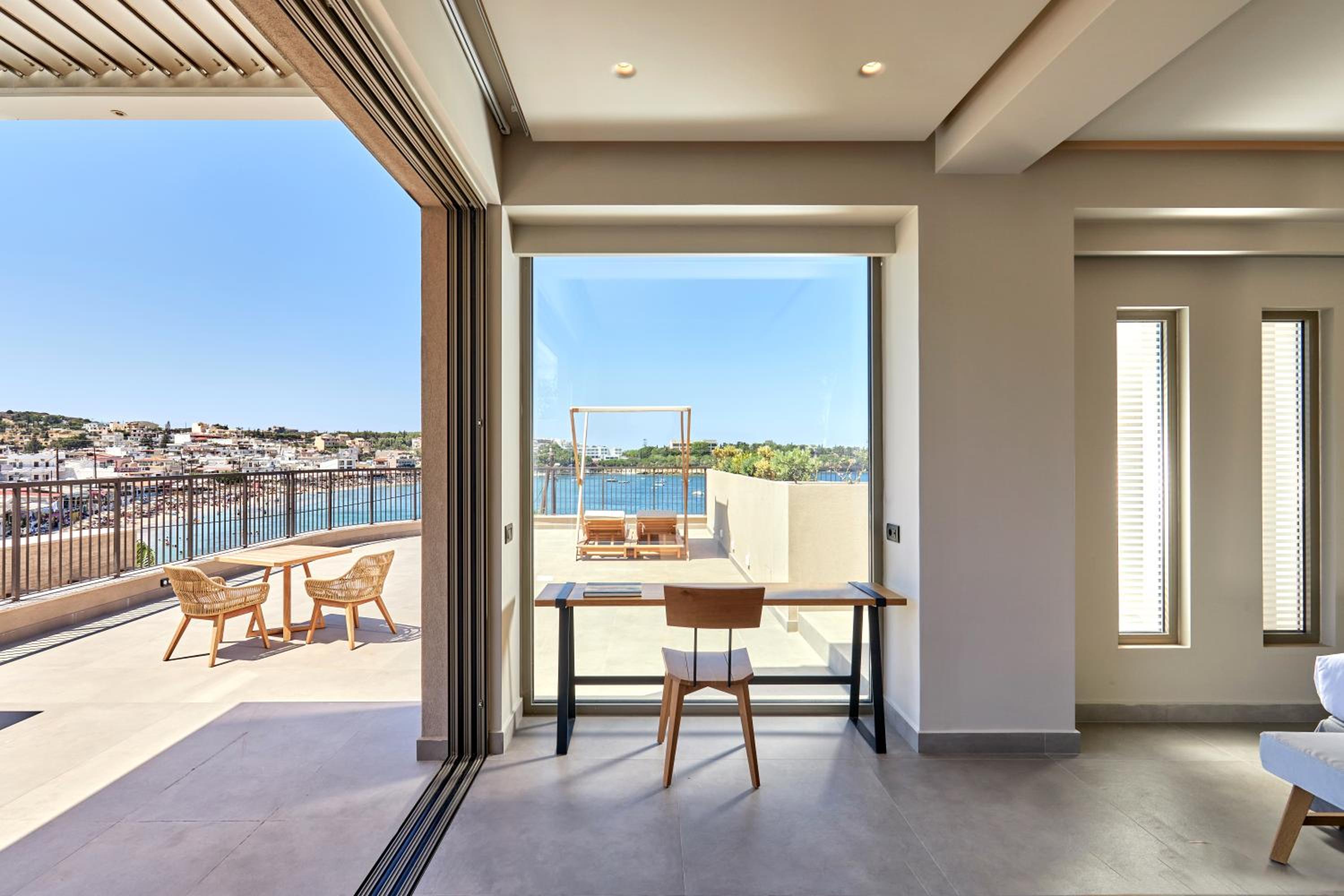 Amber Suite Sea View with Plunge Pool - Photo 4