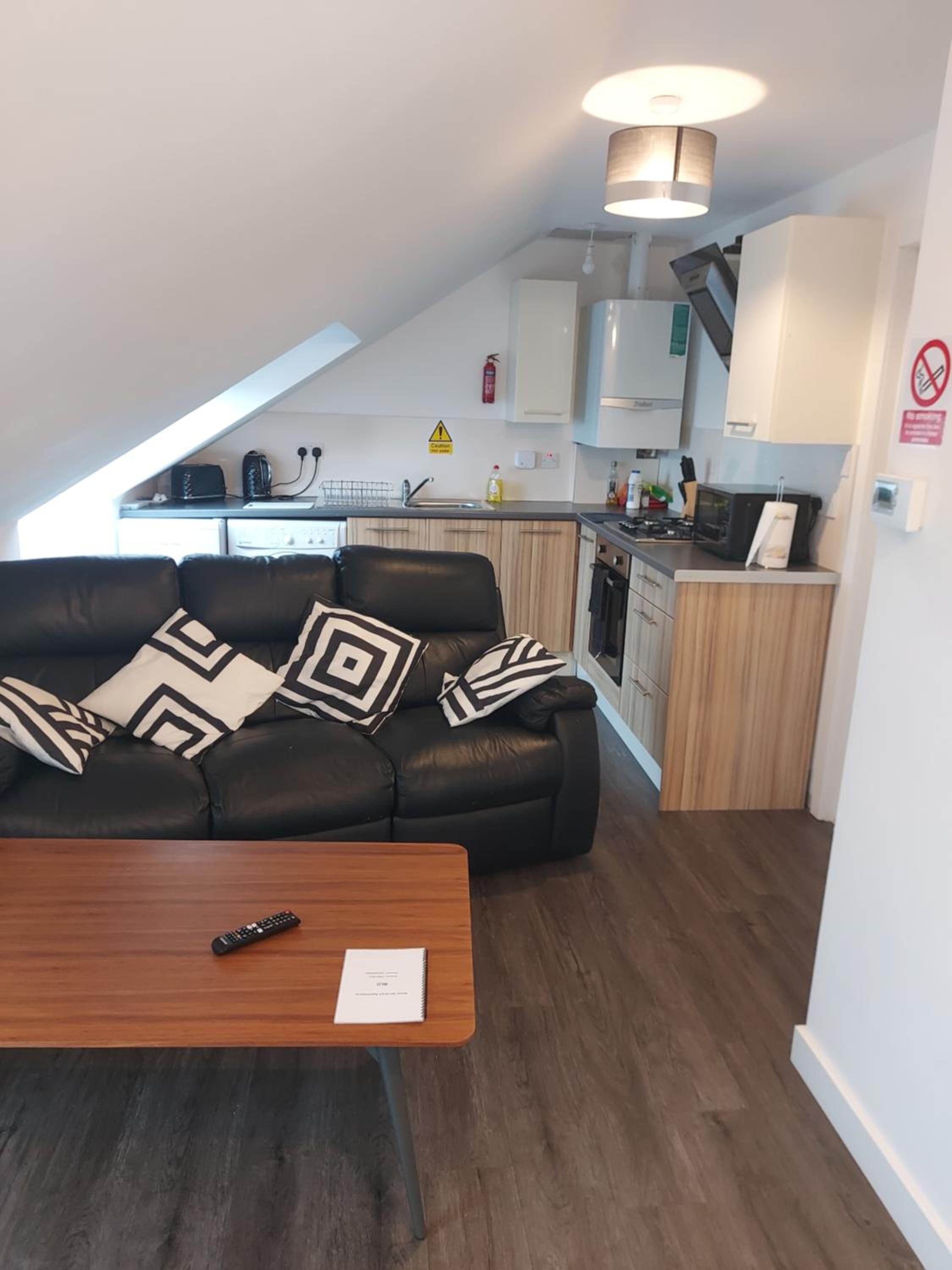 Apartment photo 2
