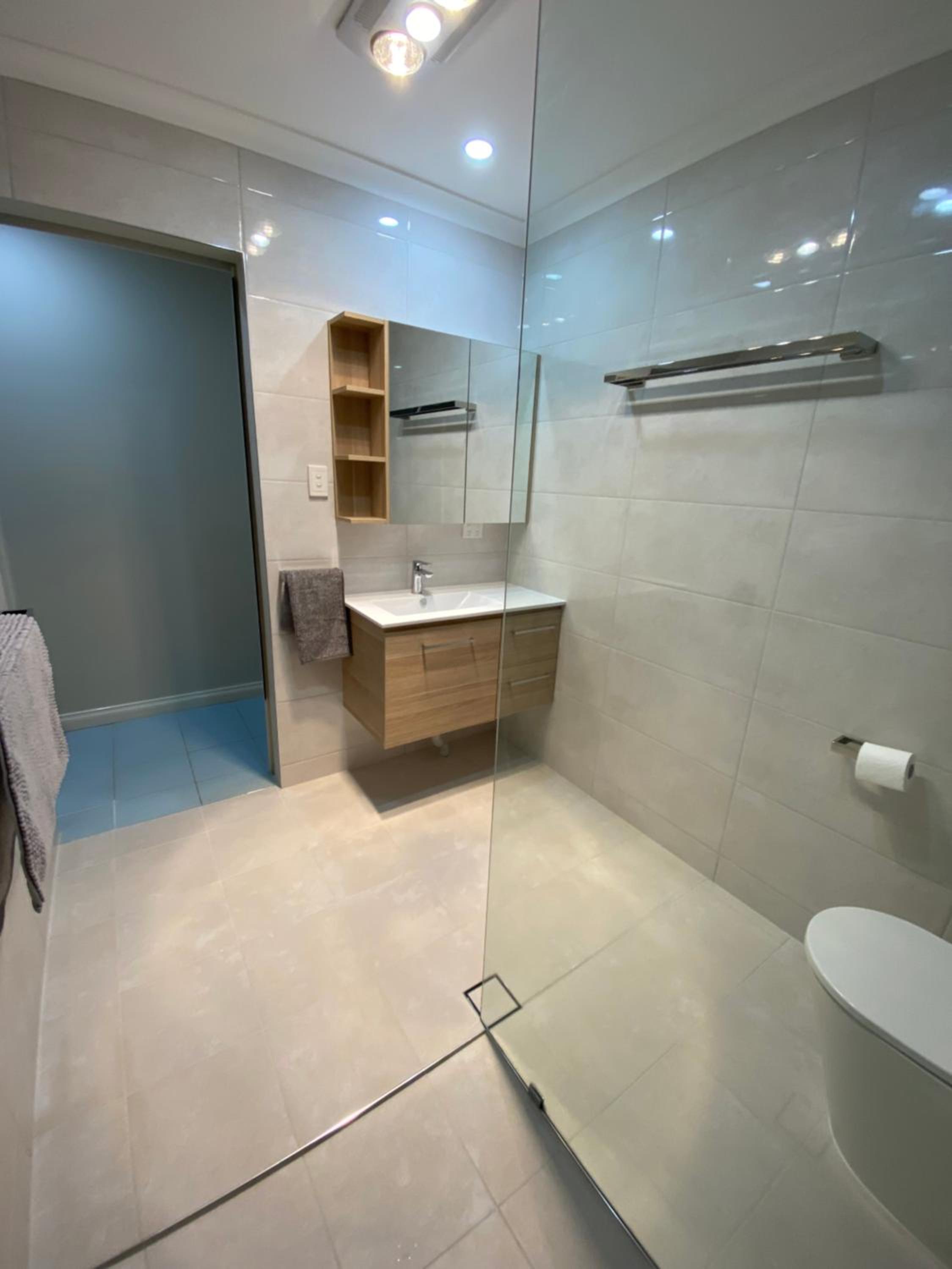 Four-Bedroom House photo 2
