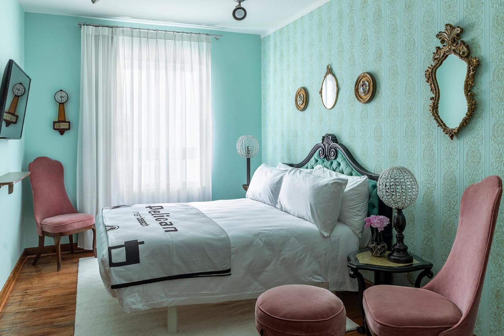 Deluxe Queen Room - Photo 2