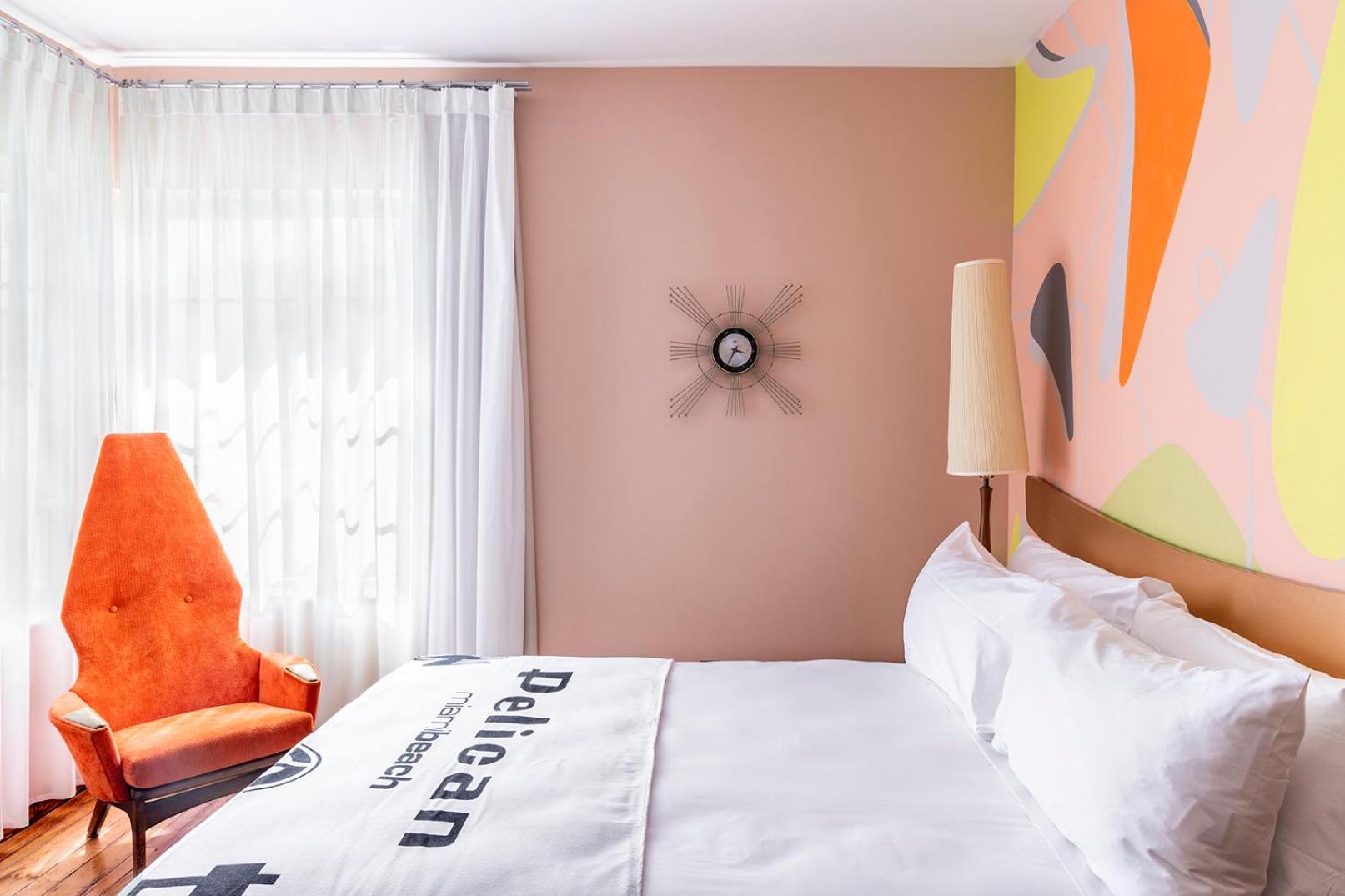 Deluxe Queen Room - Photo 5