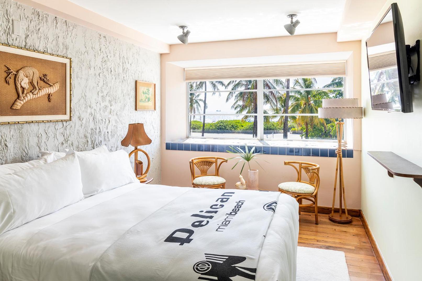 Deluxe Queen Ocean Room