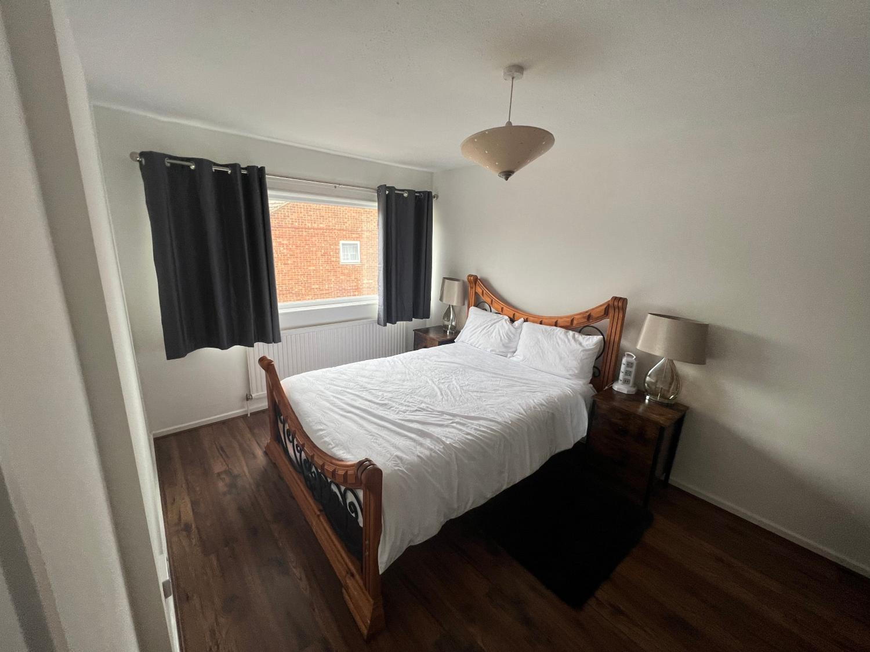 Double Room with Shared Bathroom photo 3