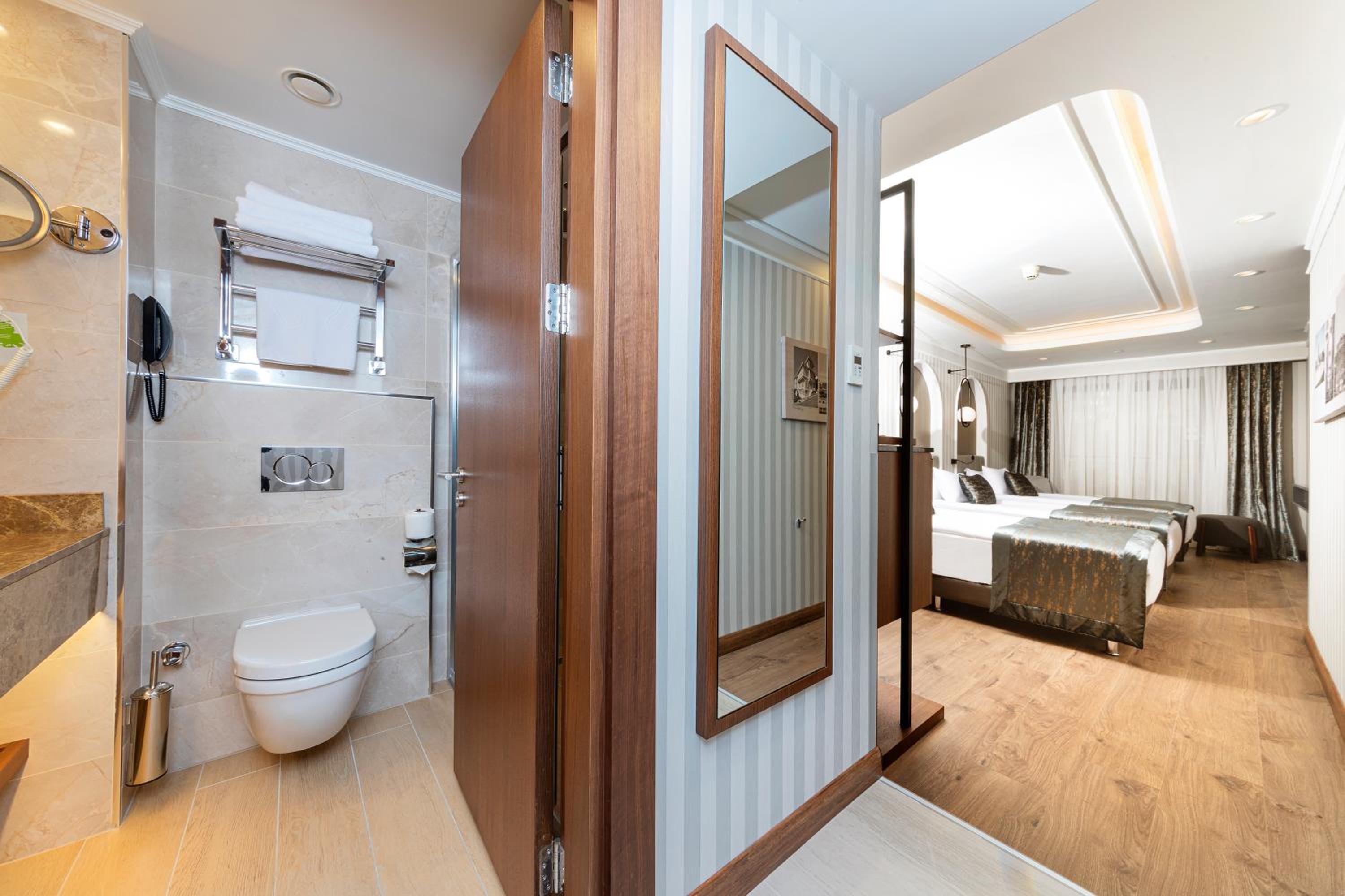 Standard Triple Room photo 3