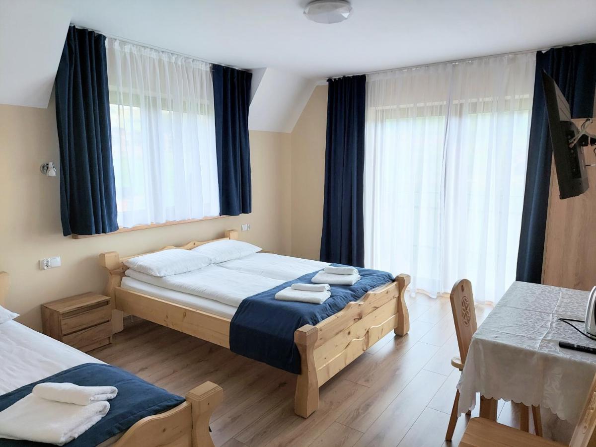 Triple Room with Private Bathroom - Photo 2