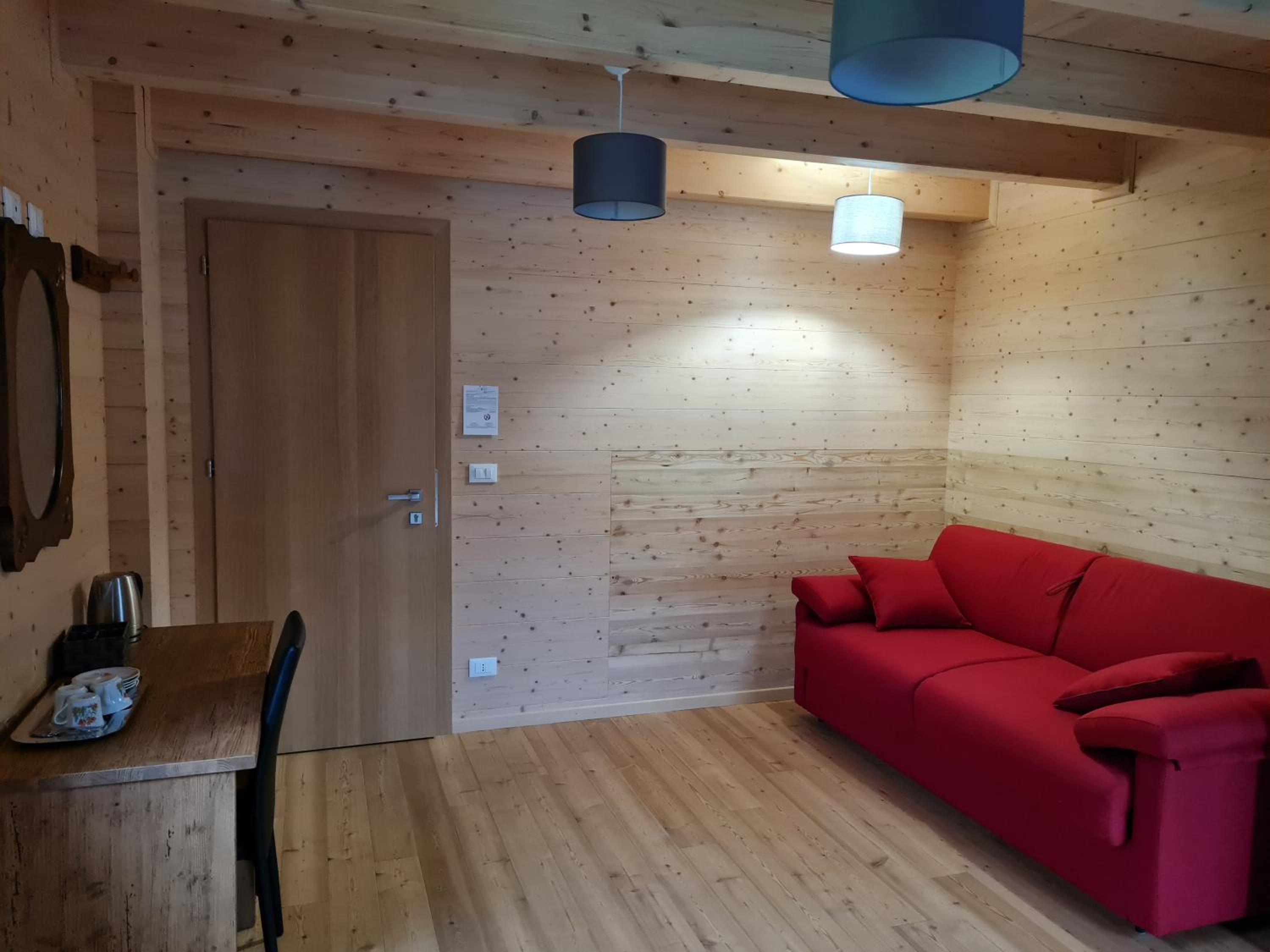 Quadruple Room with Private Bathroom photo 3