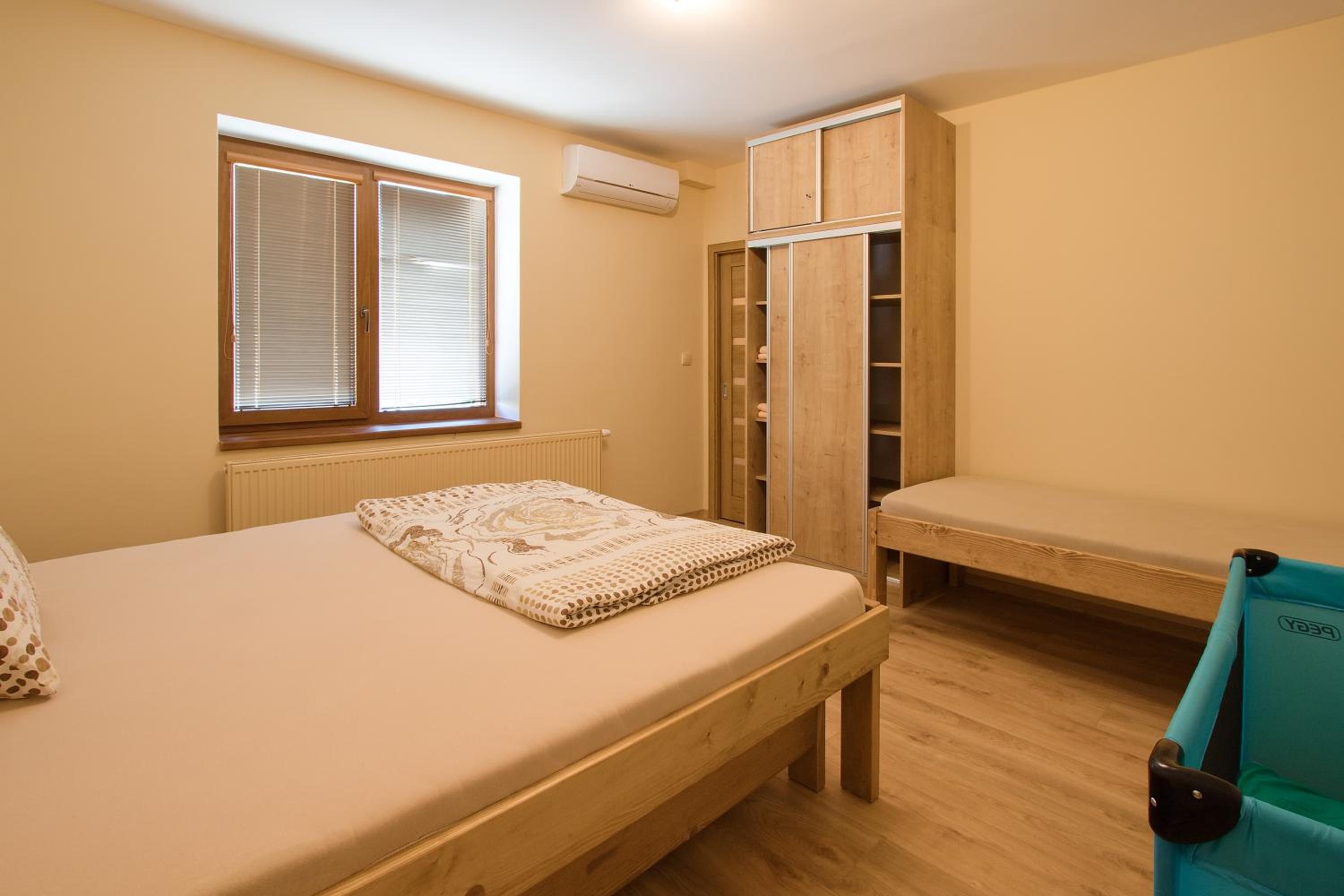 Maisonette photo 1