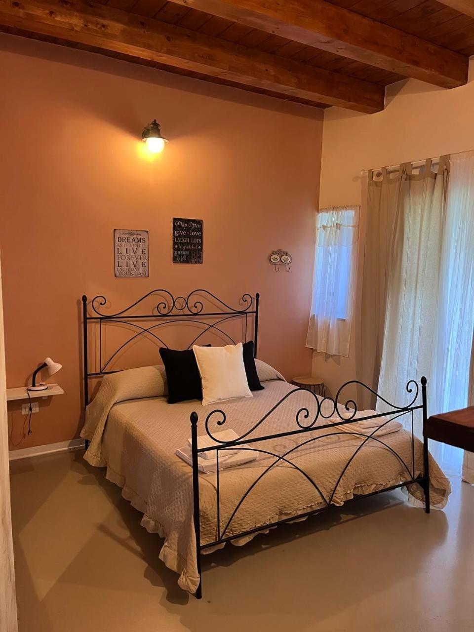 Double Room with Private External Bathroom photo 3