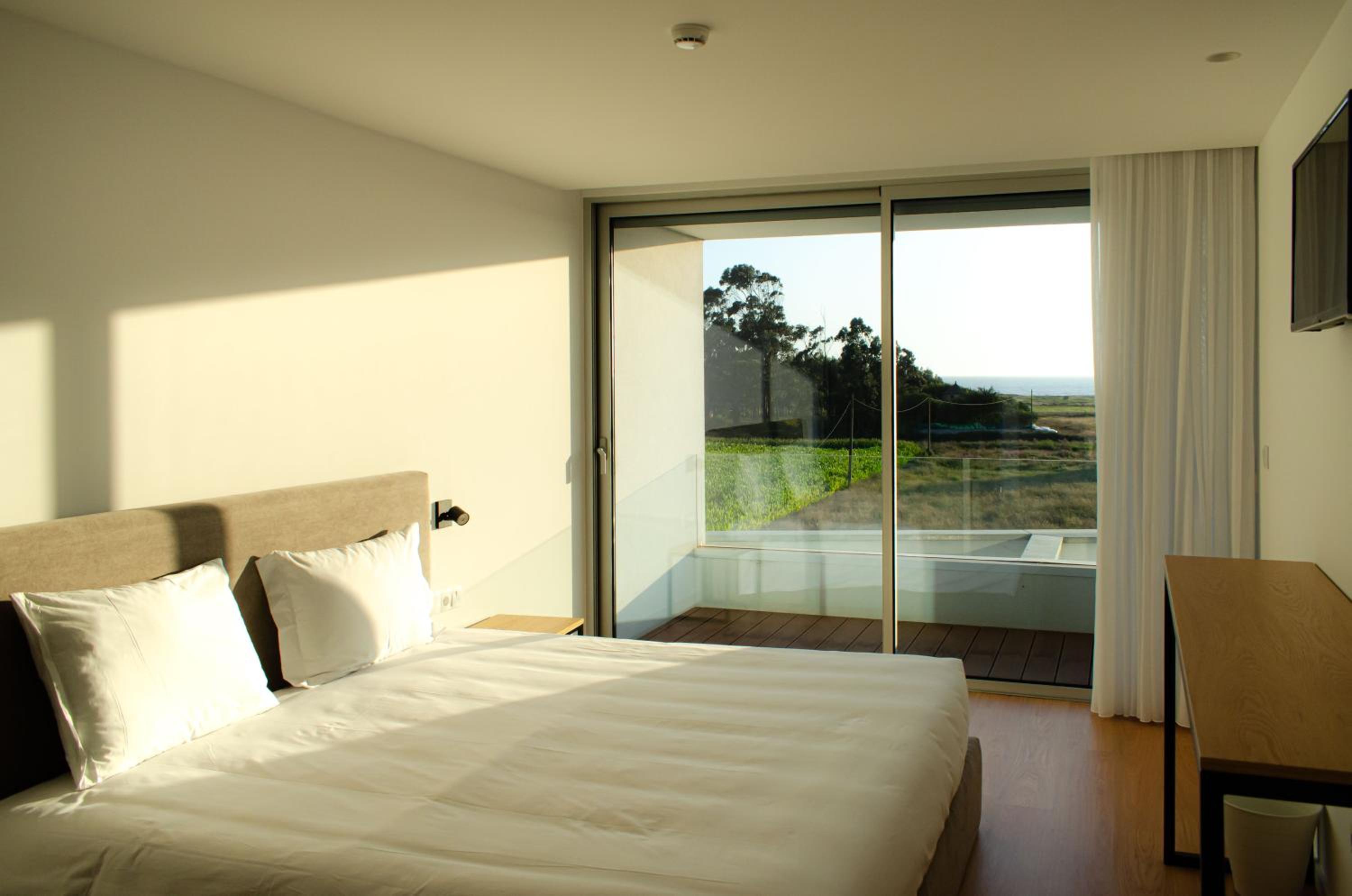 Double or Twin Room with Sea View photo 3