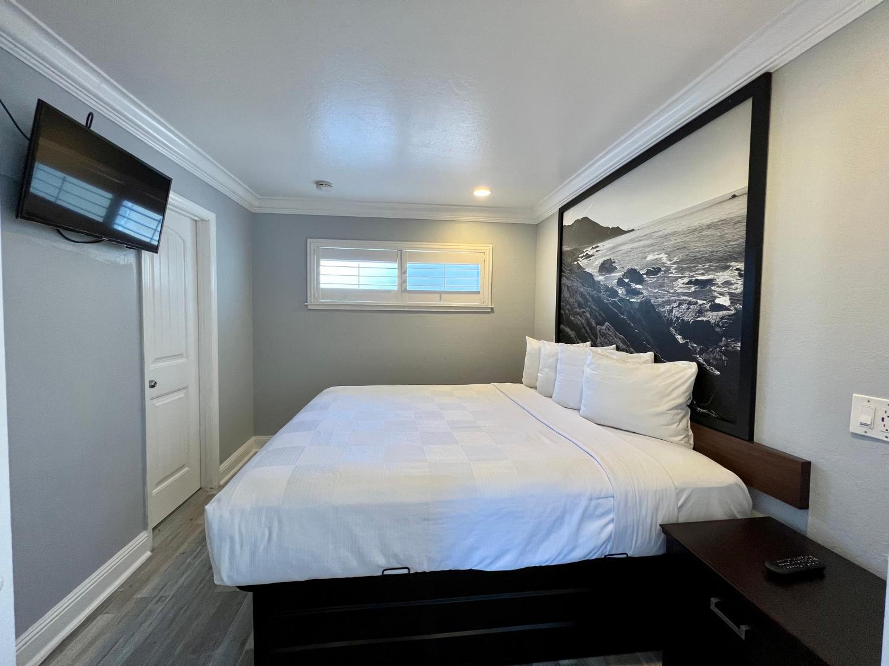 Two-Bedroom King Suite - Non-Smoking - Photo 2