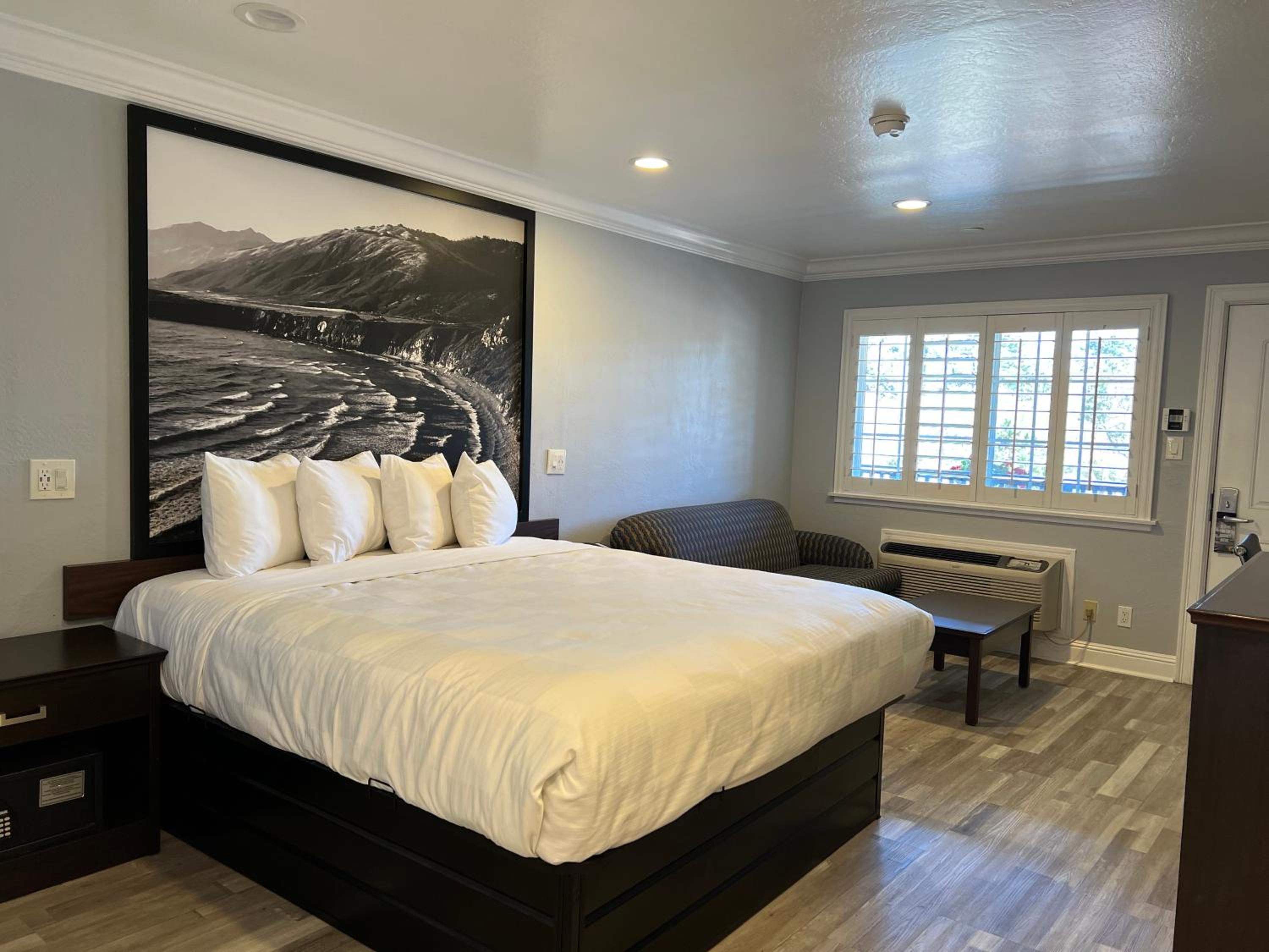 King Studio Suite - Non-Smoking - Photo 22
