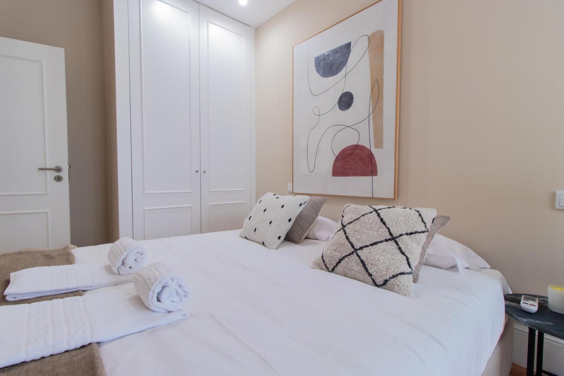 One-Bedroom Apartment - Photo 4