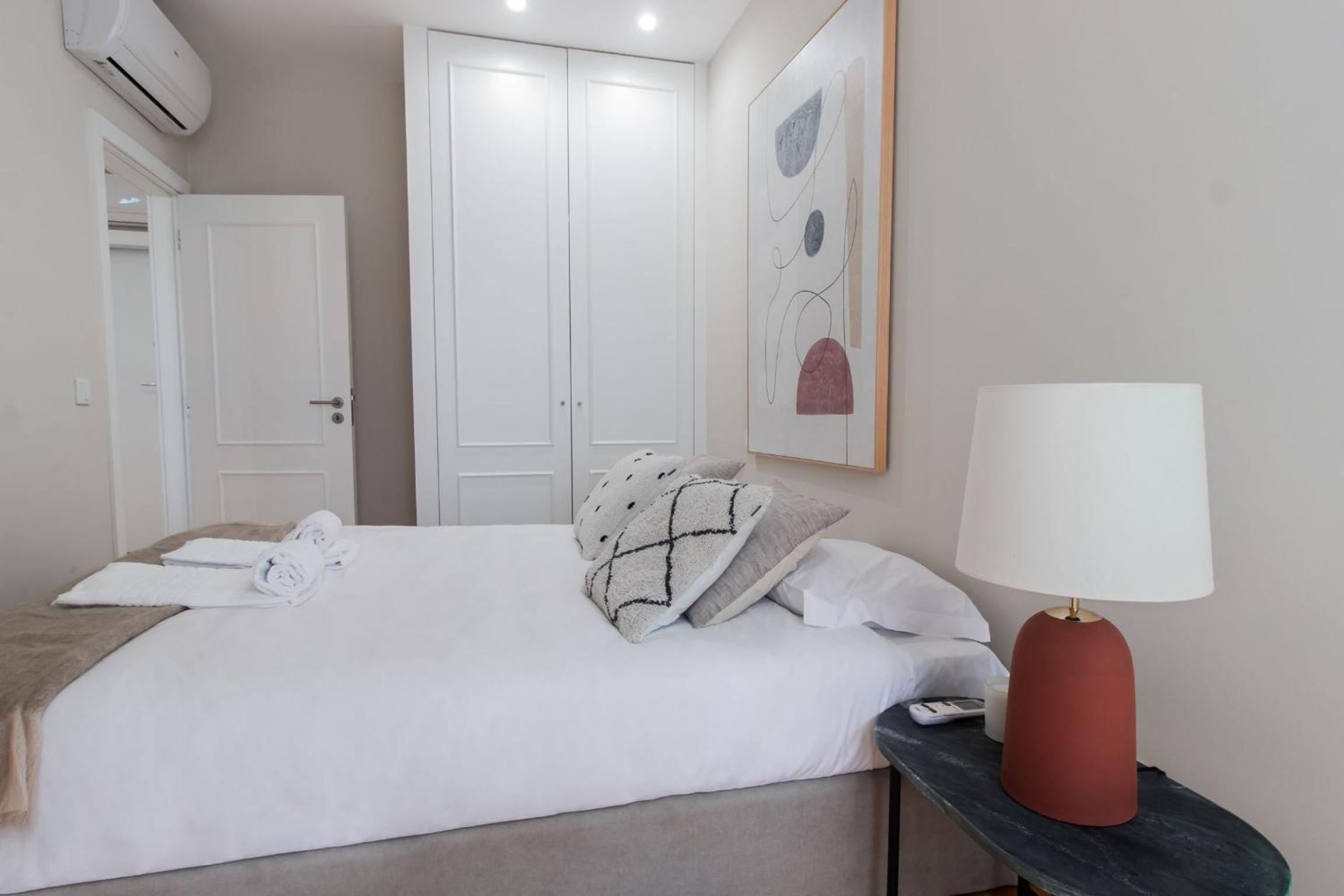One-Bedroom Apartment - Photo 15