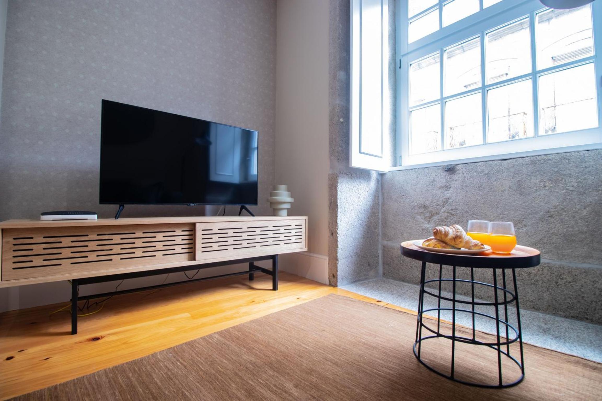 One-Bedroom Apartment - Photo 18
