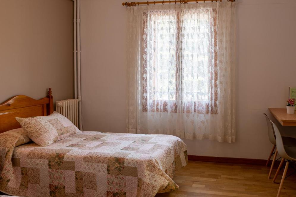 Classic Double or Twin Room - Photo 7