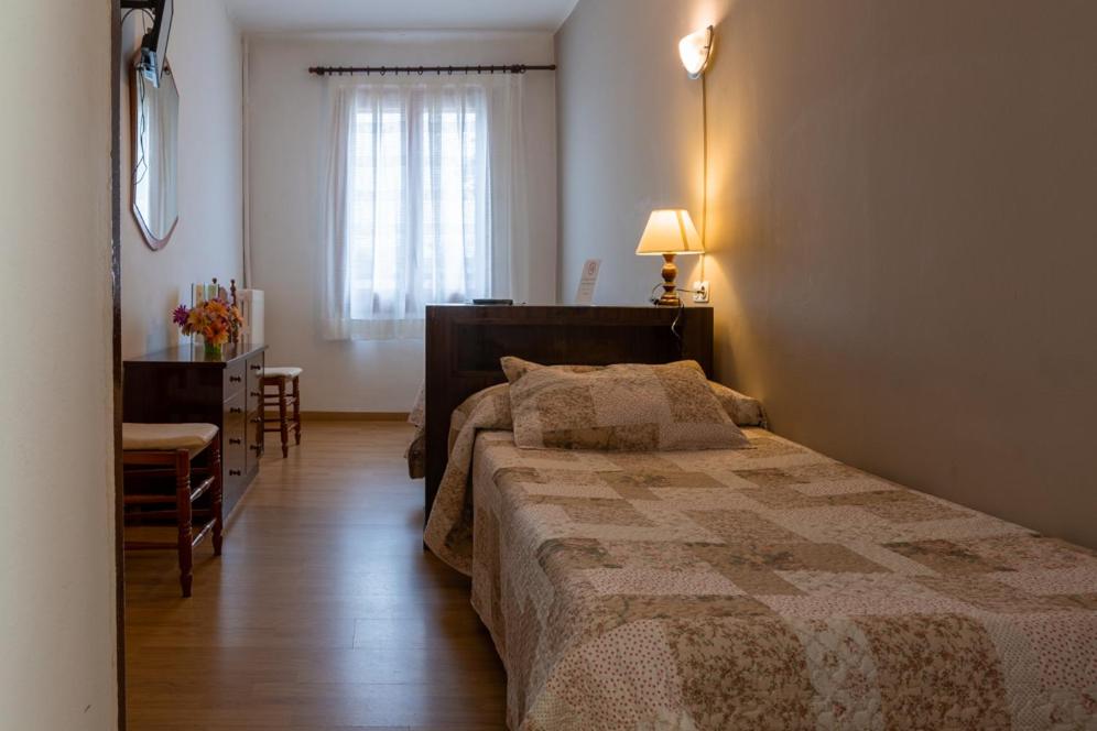 Classic Quadruple Room - Photo 7