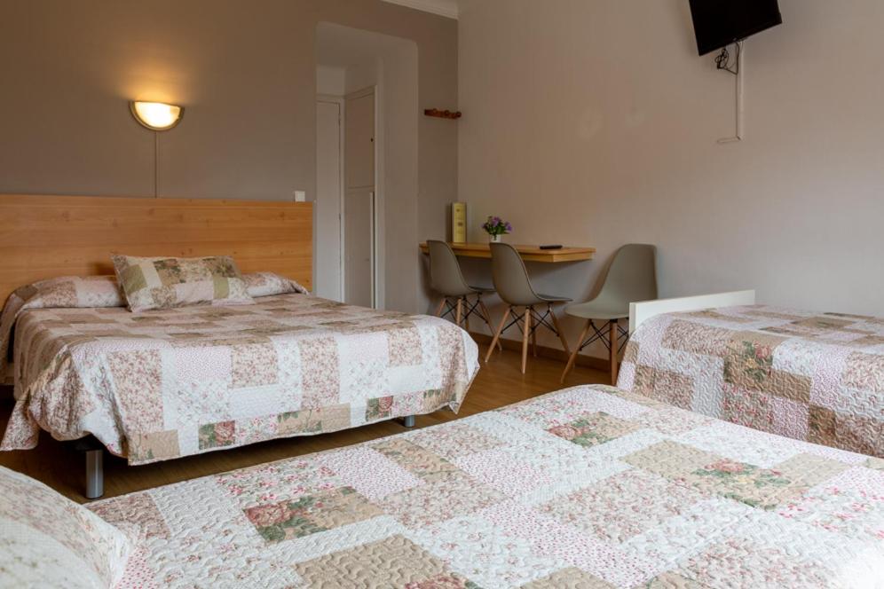 Classic Quadruple Room - Photo 9