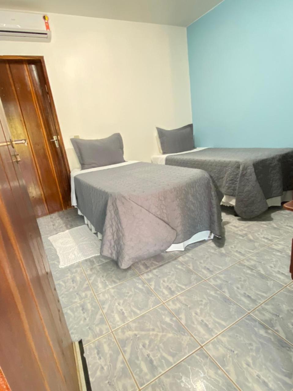 Large Twin Room - Photo 1