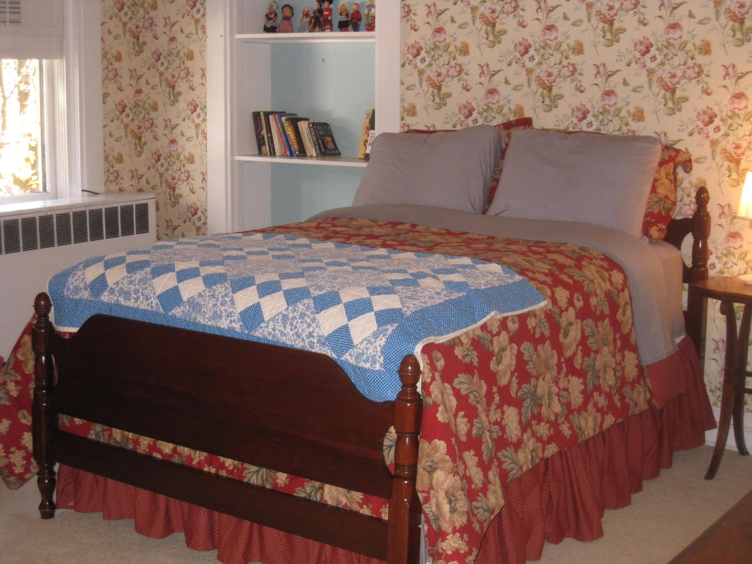 Single Room with Private Bathroom photo 1
