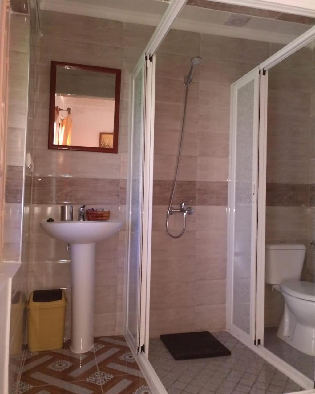 Double Room with Private Bathroom photo 1