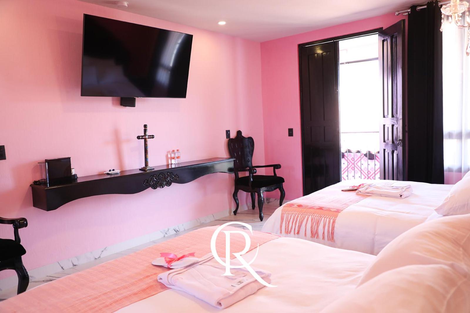 Standard Twin Room - Photo 2