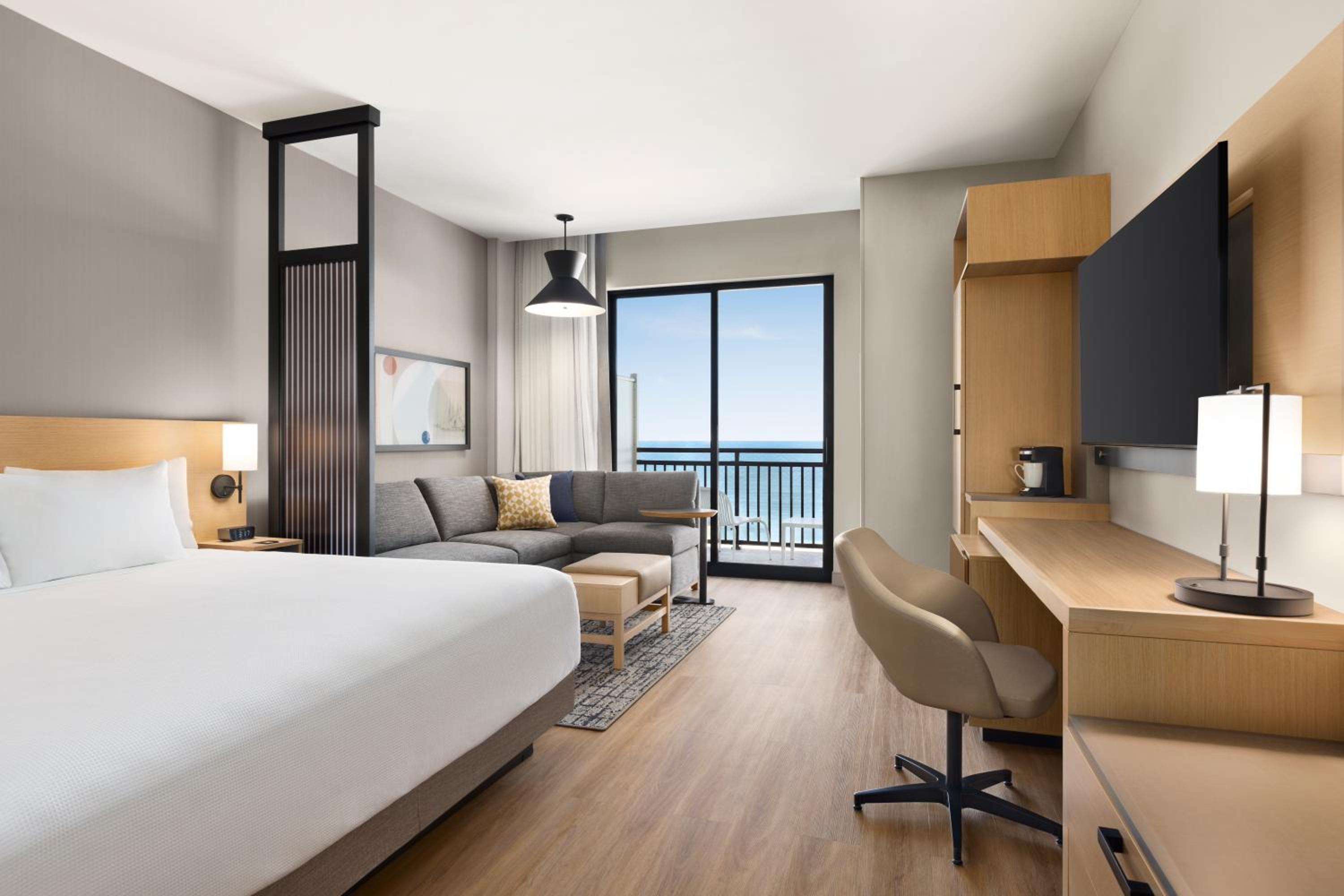 Oceanfront King Room with Sofa Bed - Photo 21
