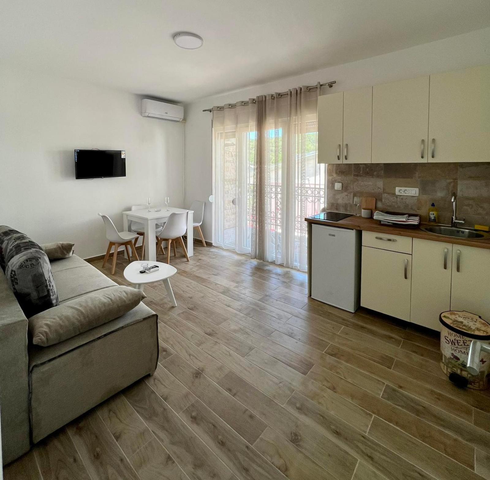 Apartment with Terrace