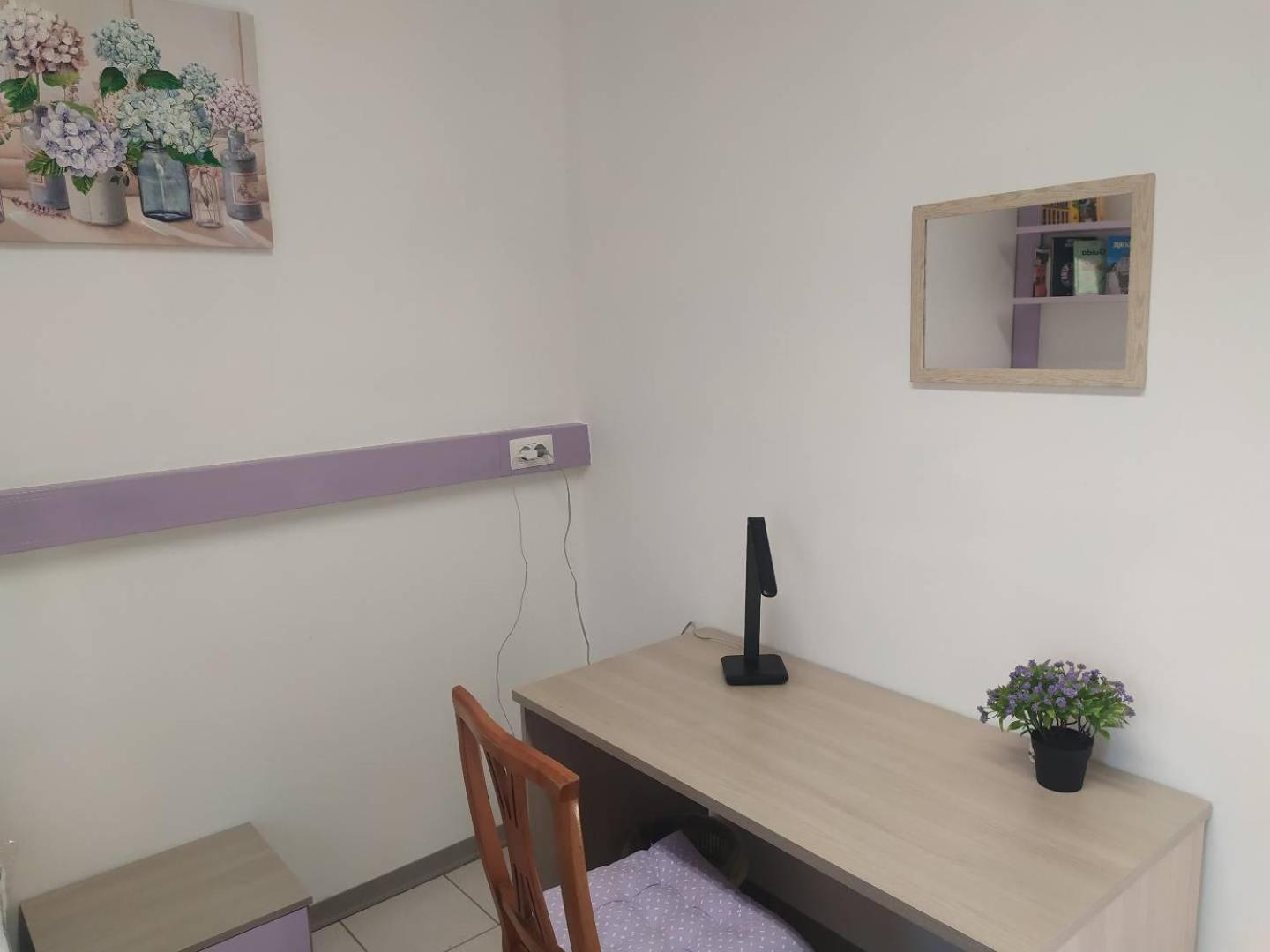 Standard Single Room with Shared Bathroom photo 1