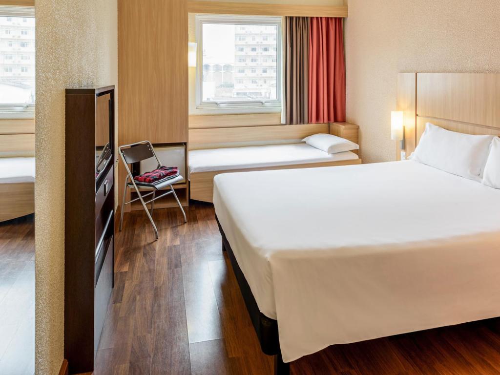 Standard Double Room with Child Bed photo 2