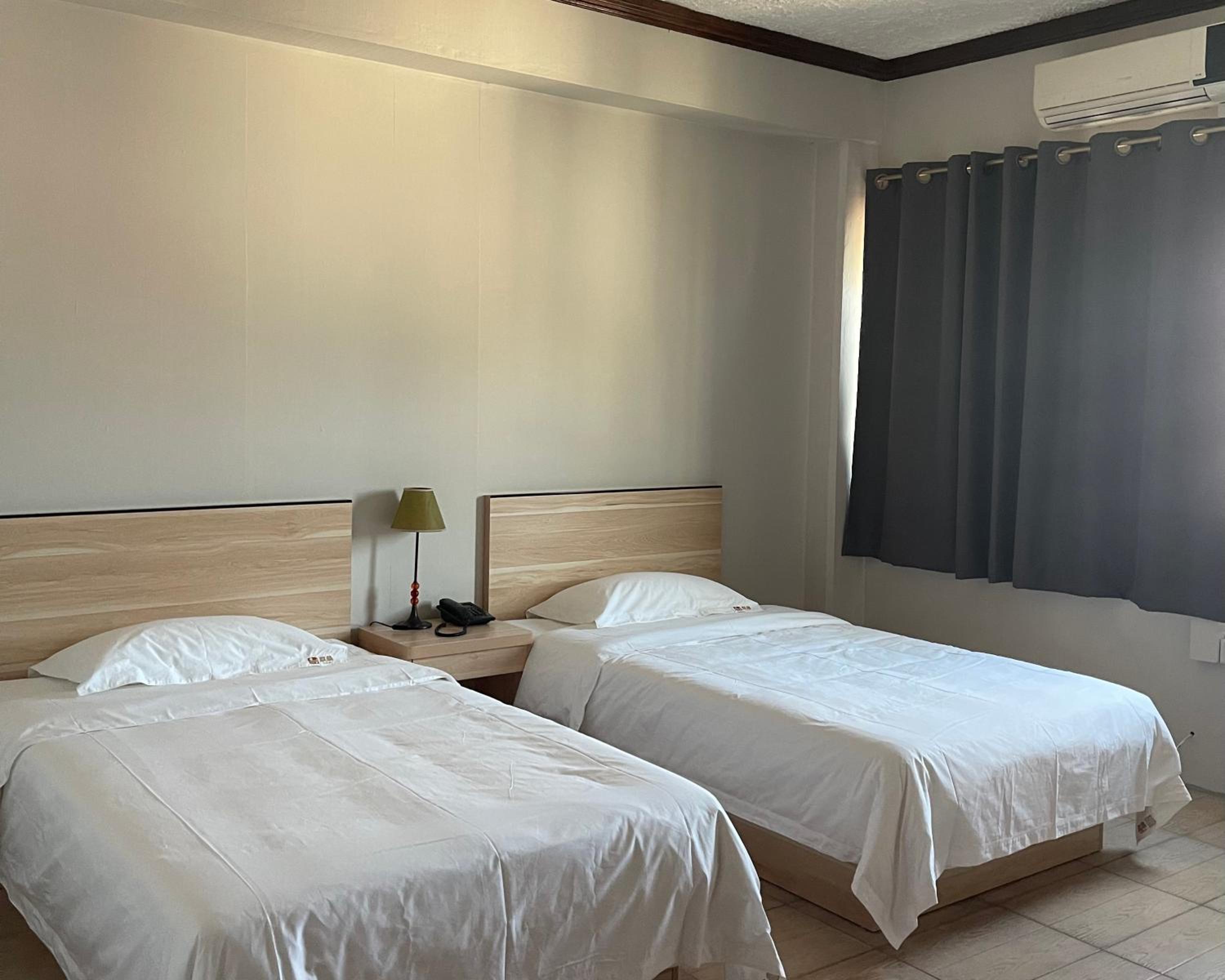 Twin Room with View - Photo 2