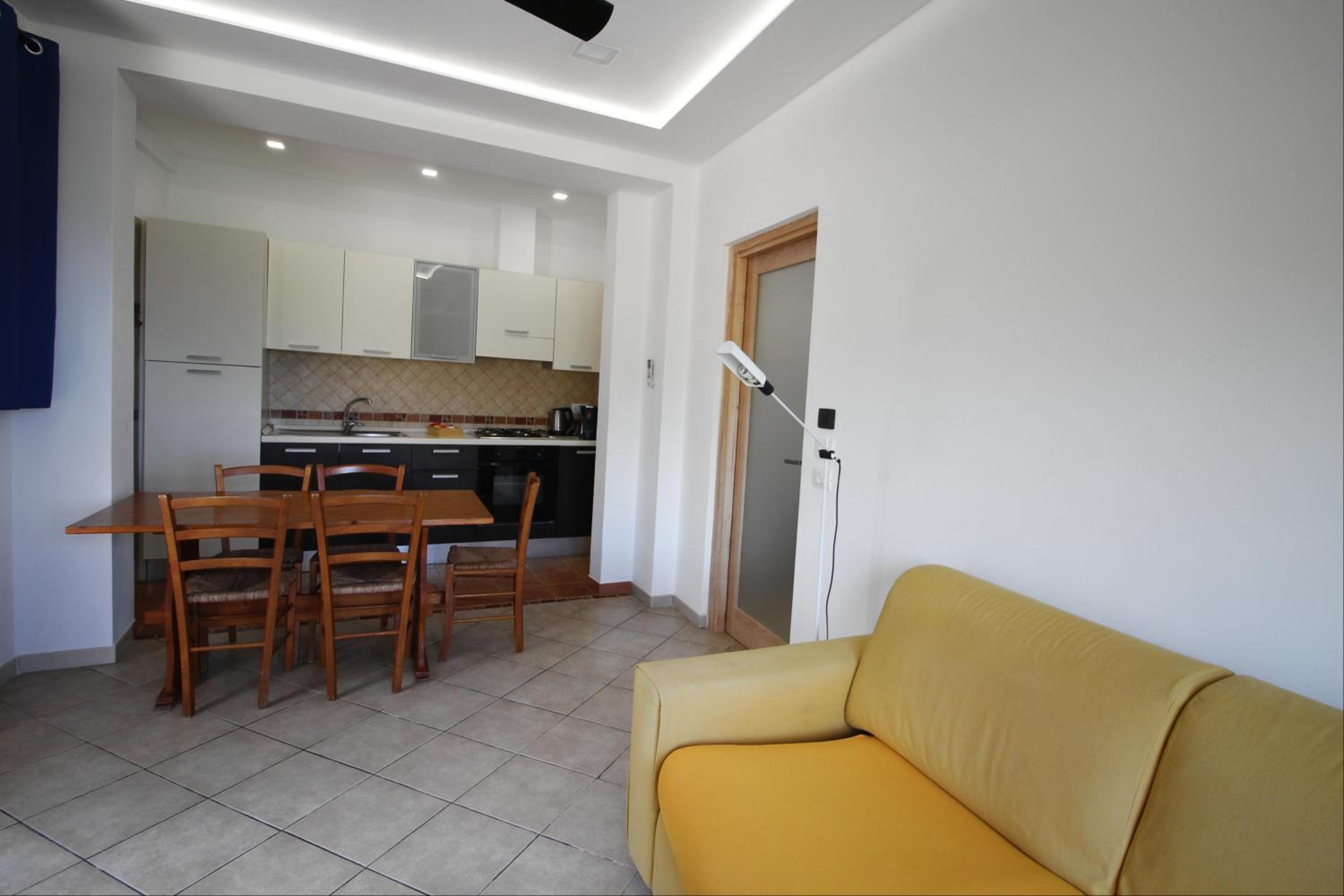 One-Bedroom Apartment with Sea View - Photo 17