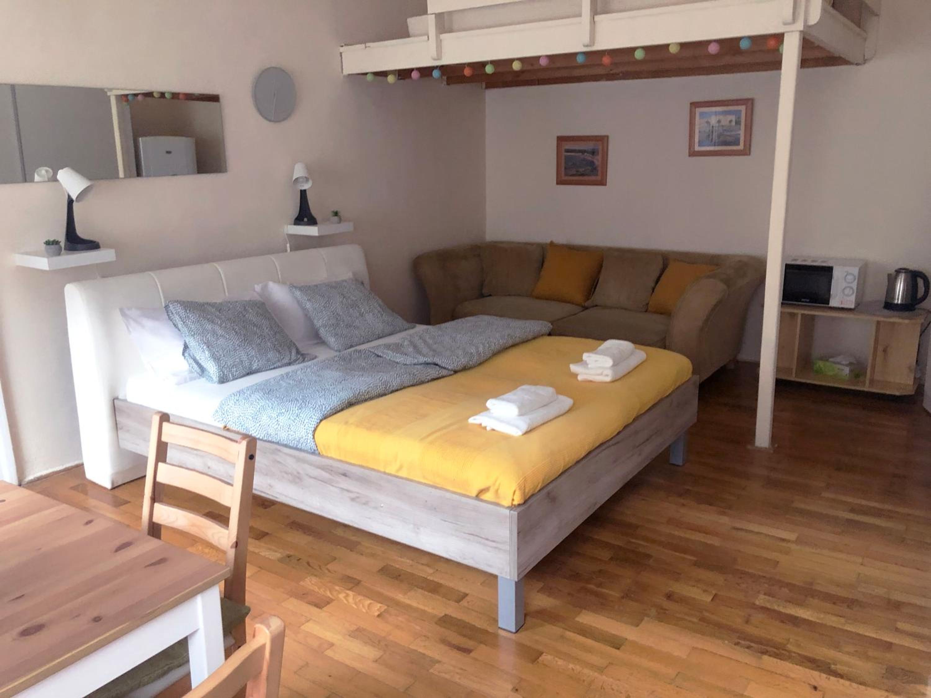 One-Bedroom Apartment