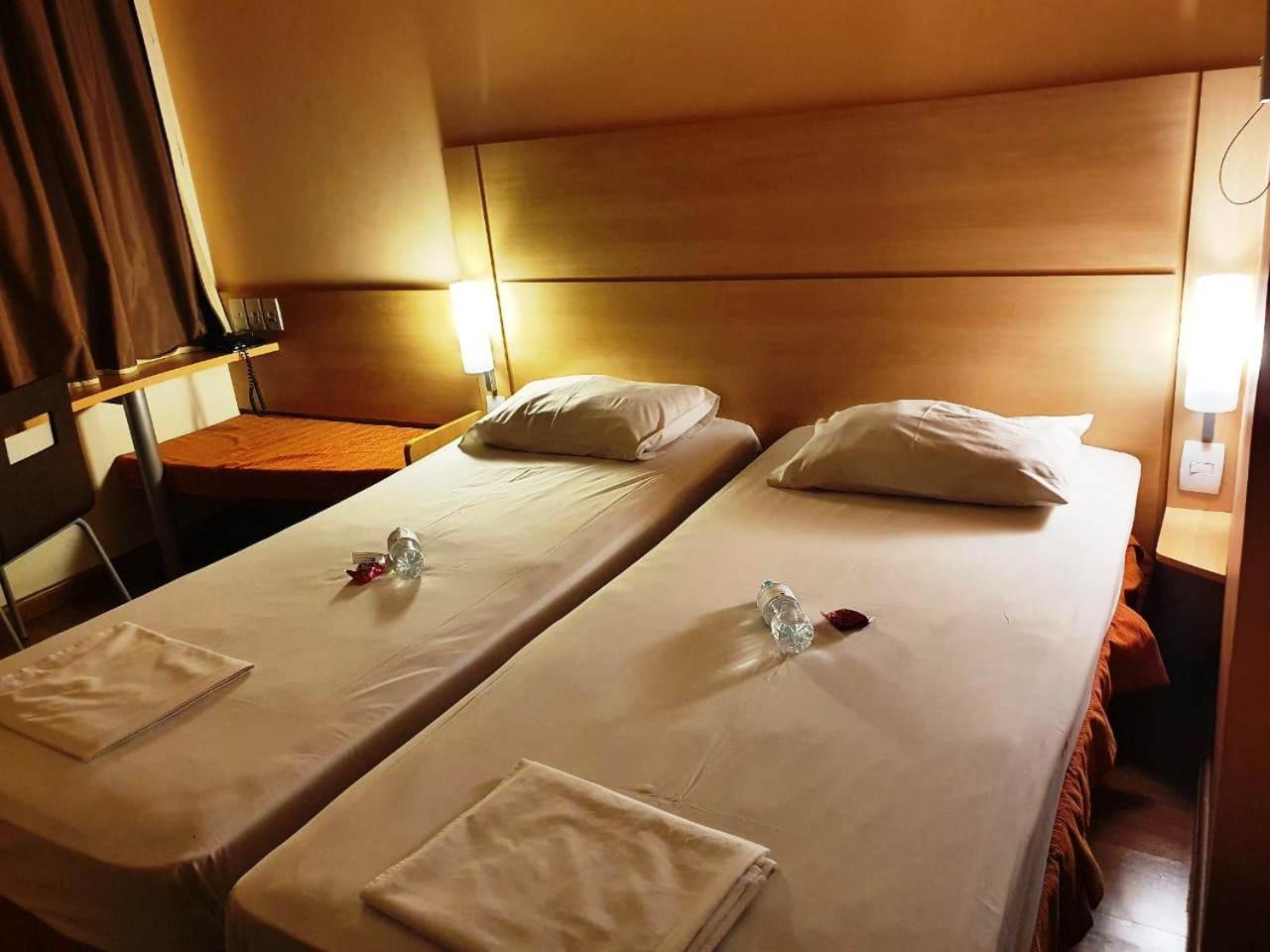 Standard Twin Room photo 3