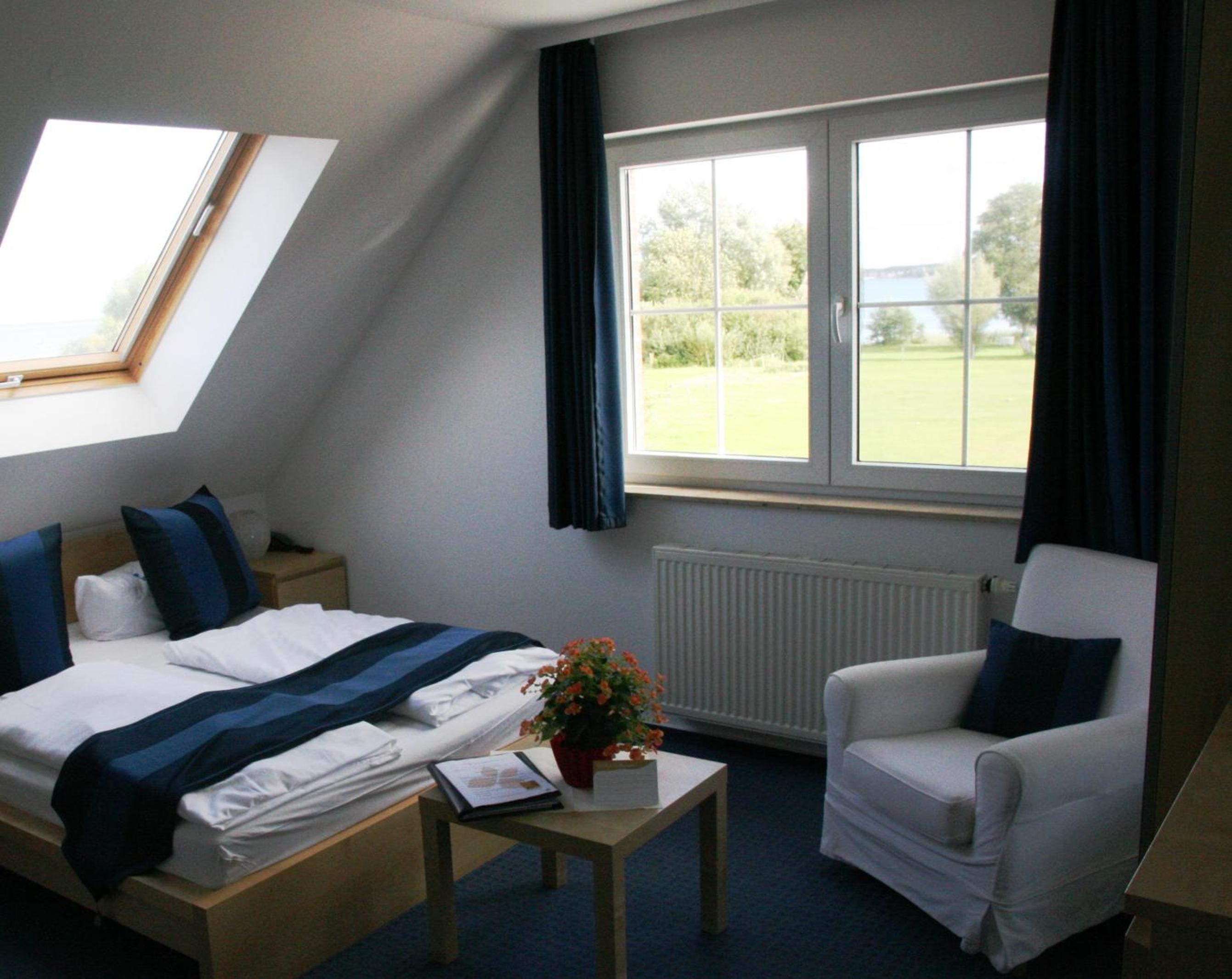 Double Room with Terrace and Lake View photo 2