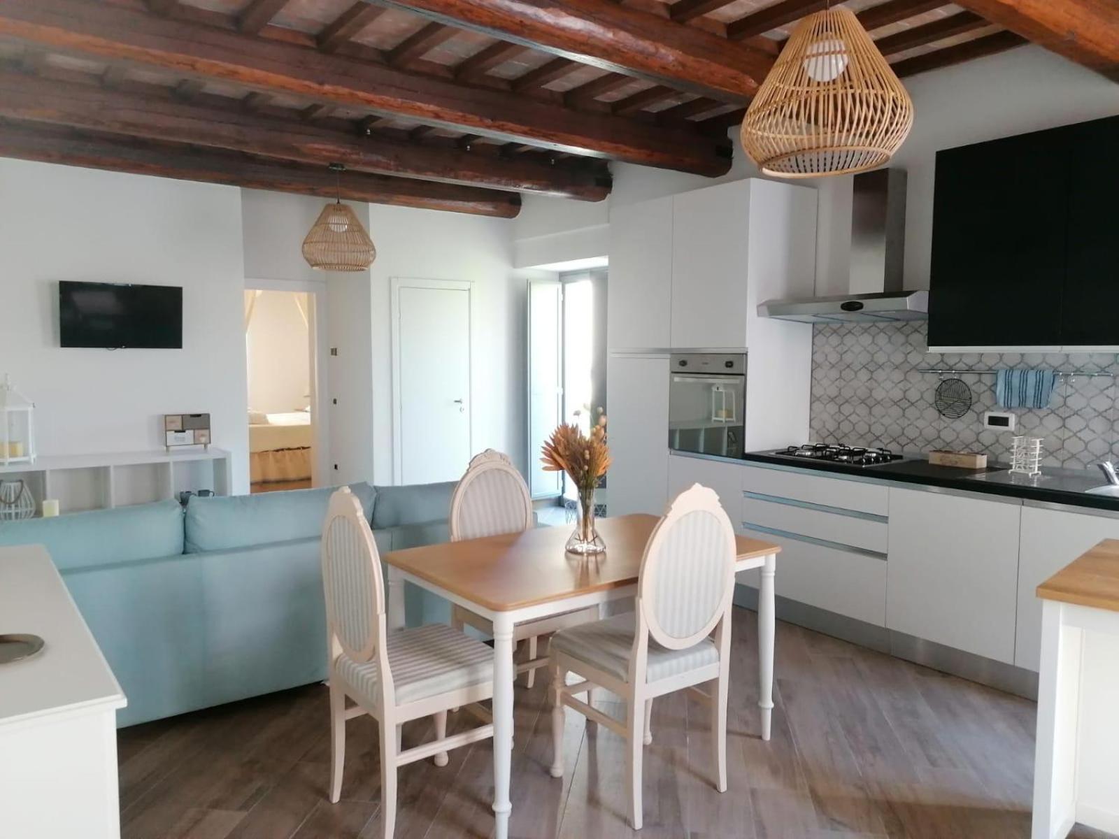 One-Bedroom House - Photo 13