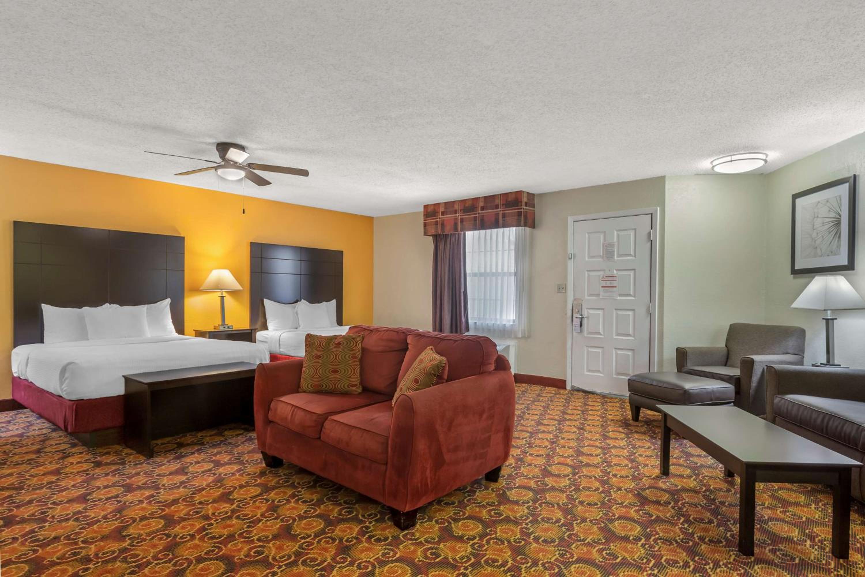 Queen Suite with Jacuzzi - Non Smoking - Photo 1