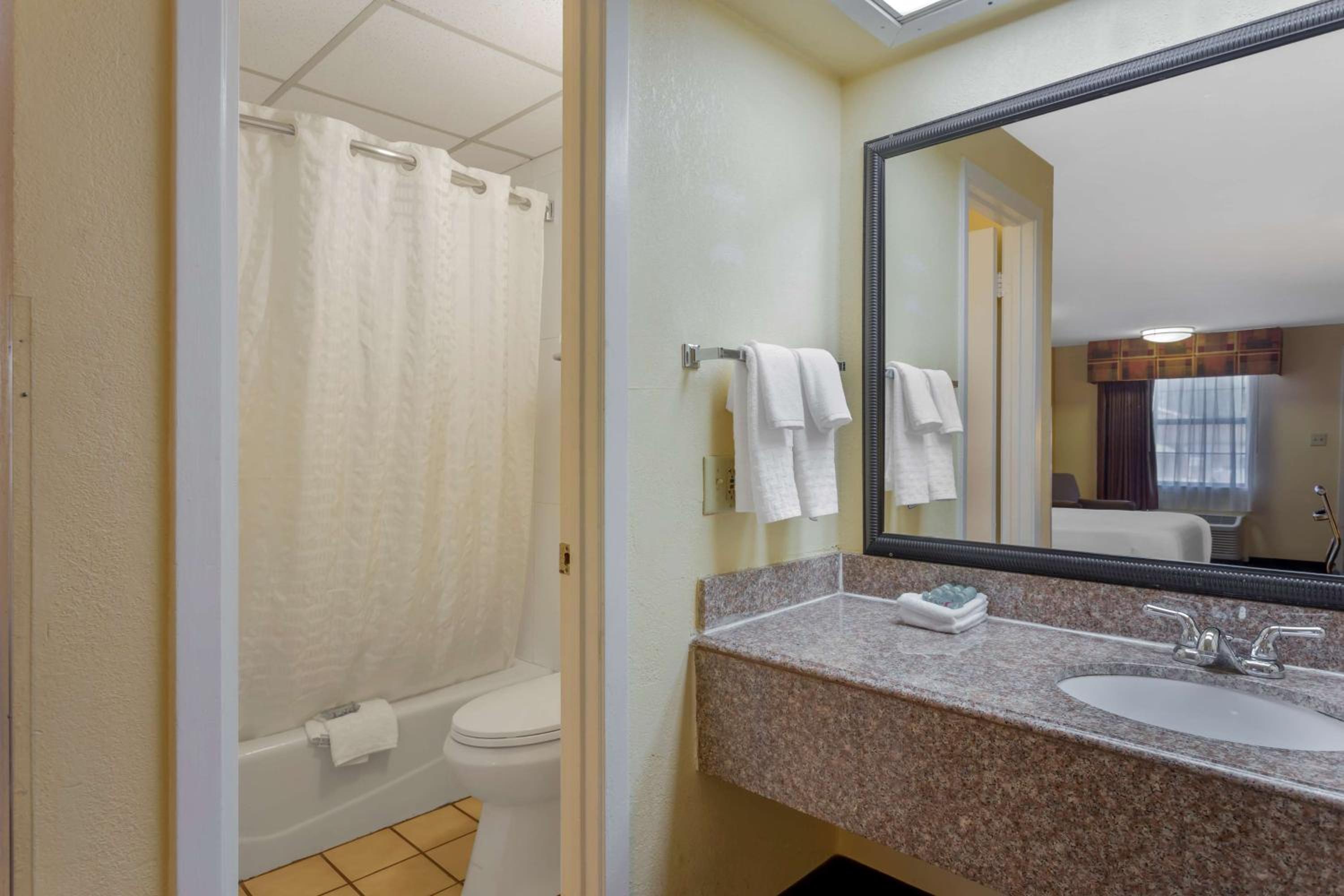 King Suite with Sofa Bed and Hot Tub - Photo 3