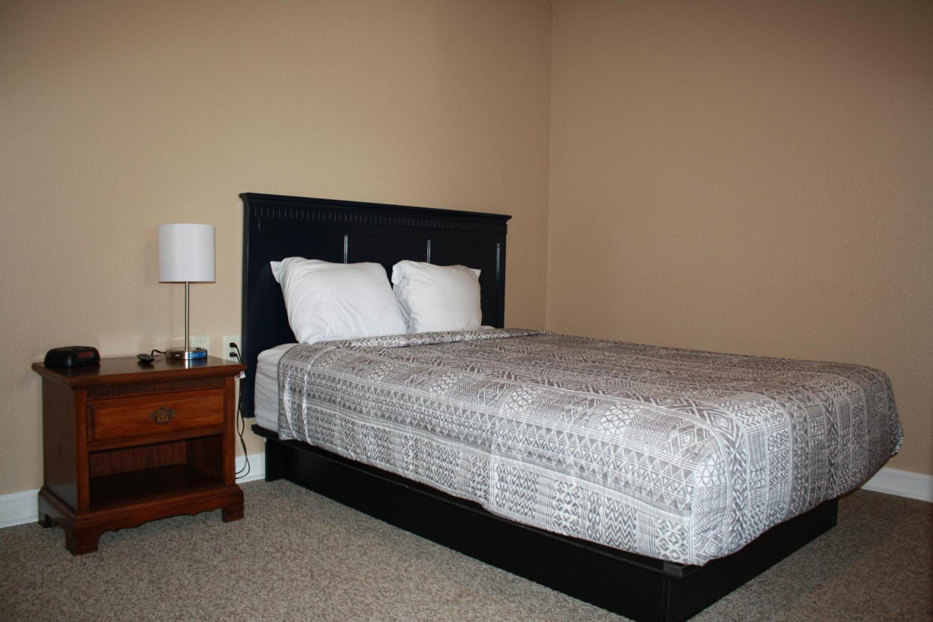 Queen Suite photo 3