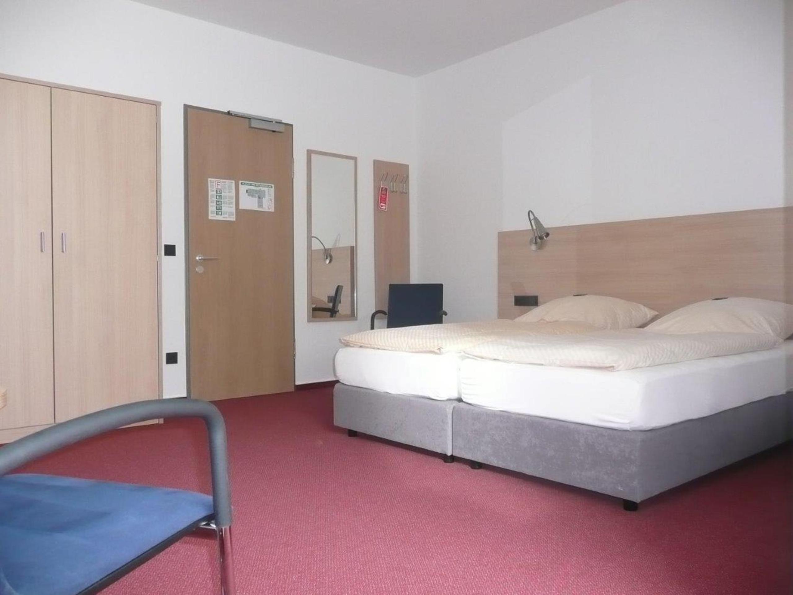 Double or Twin Room photo 3
