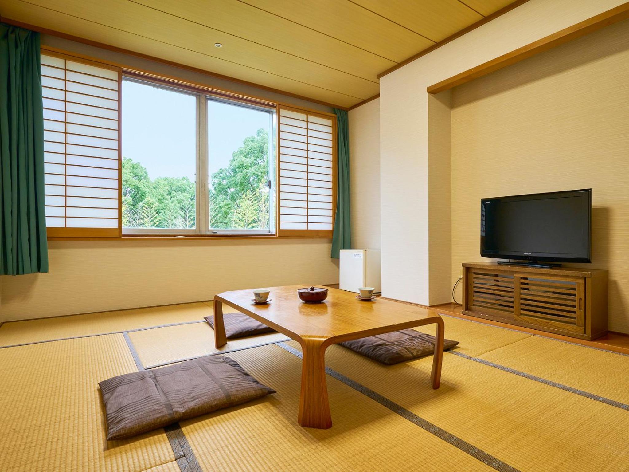 Main Building - Japanese-Style Room with Beds